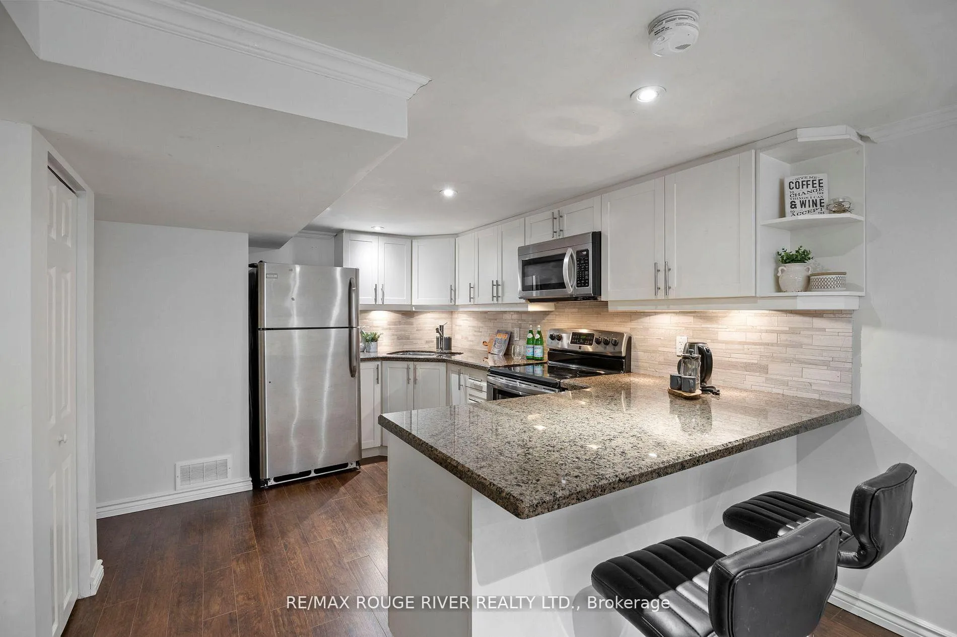 Photo 21 of 819 Sanok Drive, Pickering, West Shore — HOMEH