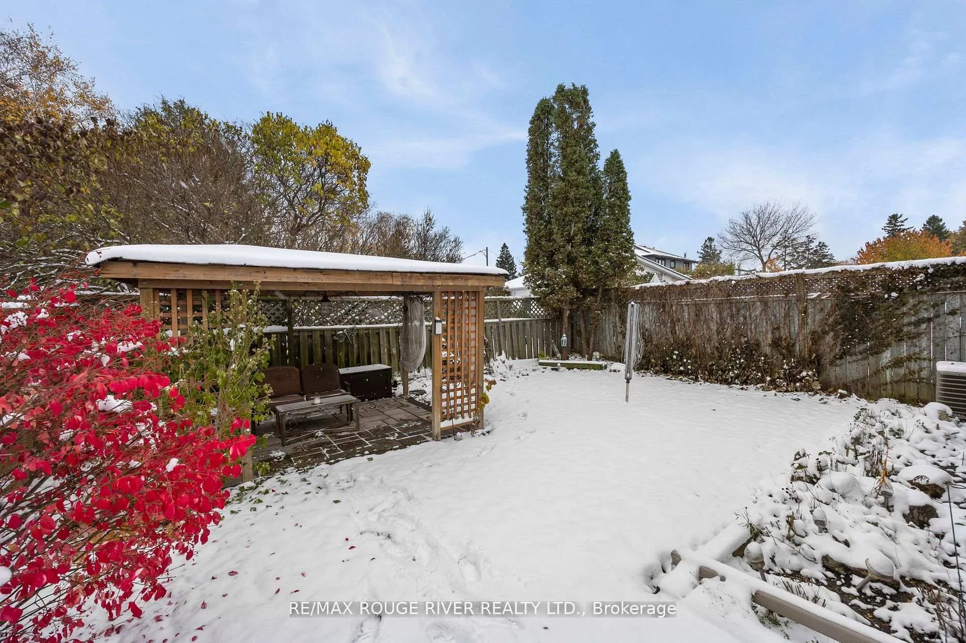 Photo 31 of 819 Sanok Drive, Pickering, West Shore — HOMEH