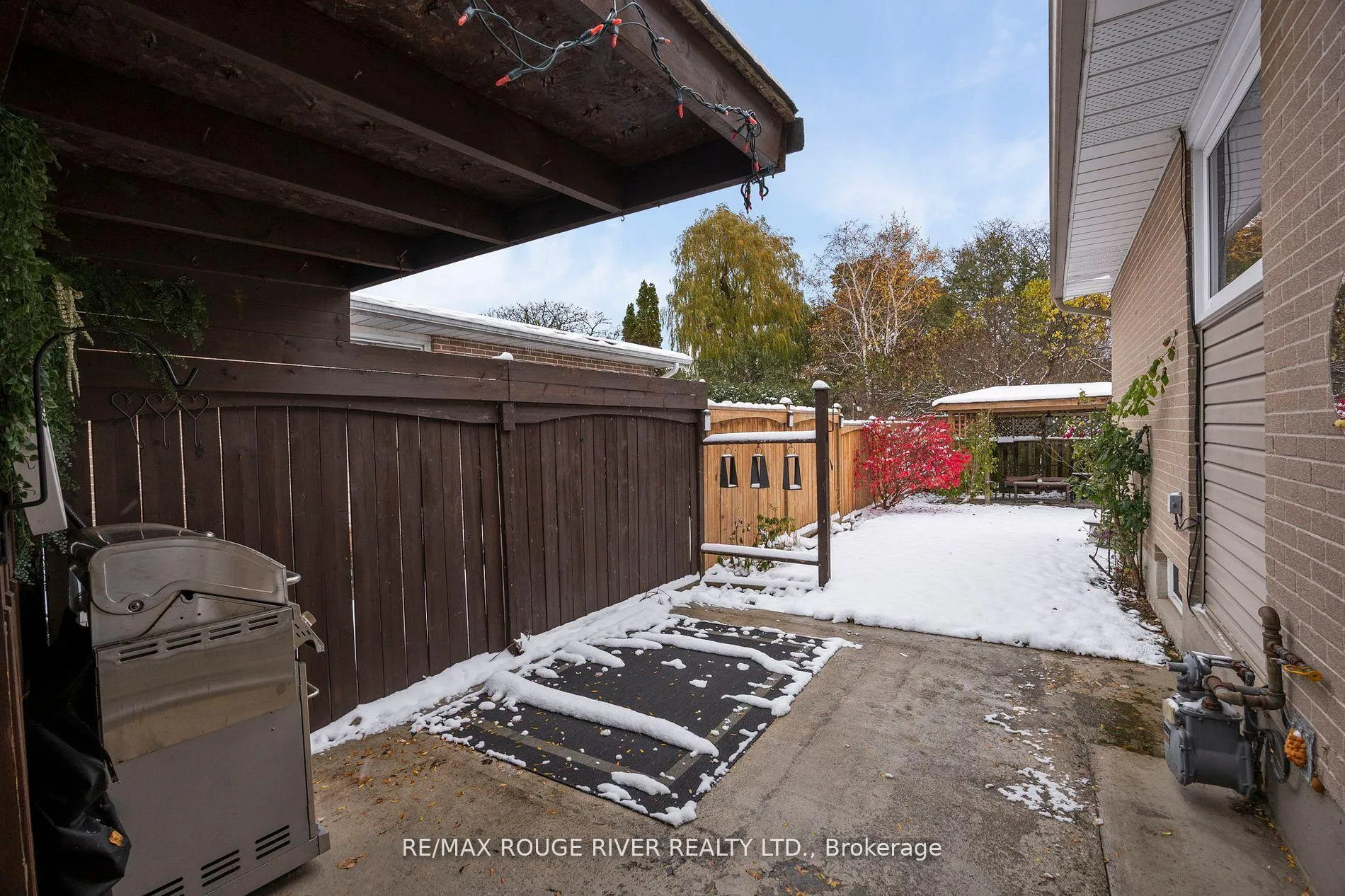 Photo 35 of 819 Sanok Drive, Pickering, West Shore — HOMEH