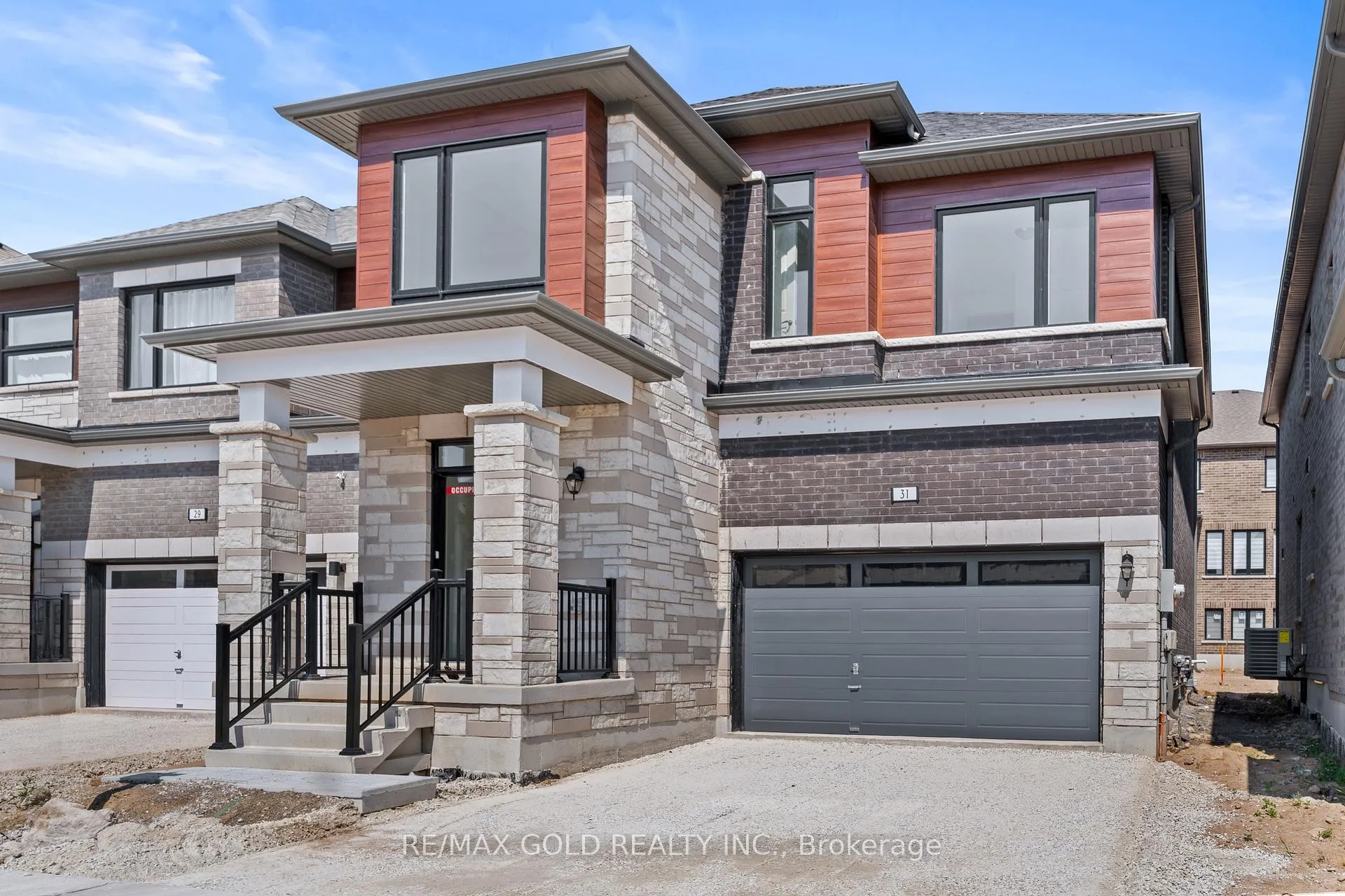 Photo 2 of 31 Stanley Leitch Drive, Kitchener, Mill Courtland Woodside Park — HOMEH