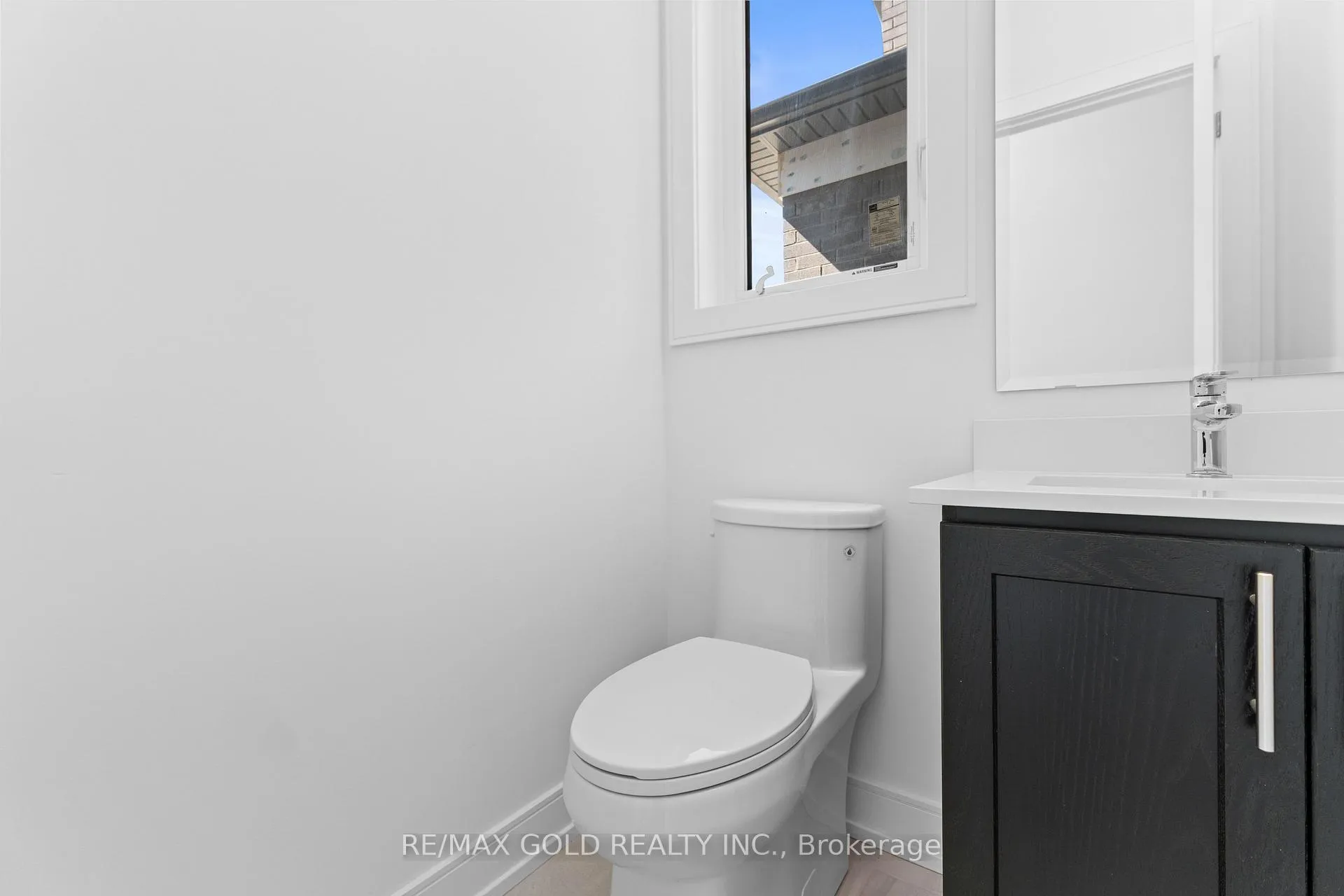 Photo 5 of 31 Stanley Leitch Drive, Kitchener, Mill Courtland Woodside Park — HOMEH