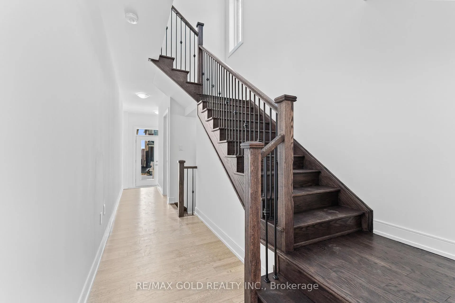 Photo 6 of 31 Stanley Leitch Drive, Kitchener, Mill Courtland Woodside Park — HOMEH