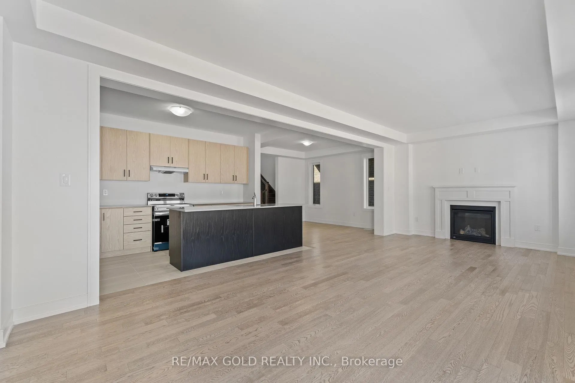 Photo 11 of 31 Stanley Leitch Drive, Kitchener, Mill Courtland Woodside Park — HOMEH