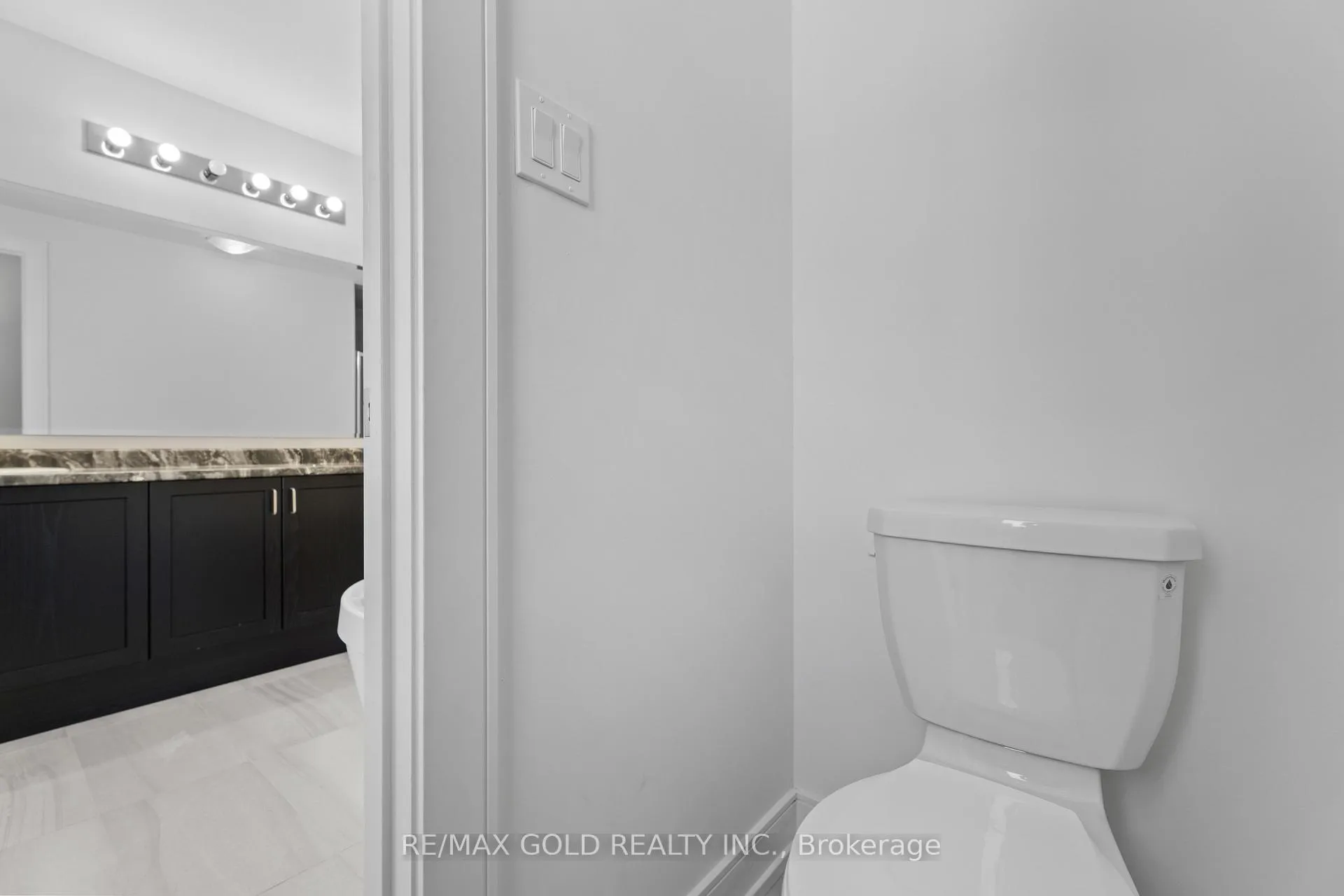 Photo 22 of 31 Stanley Leitch Drive, Kitchener, Mill Courtland Woodside Park — HOMEH