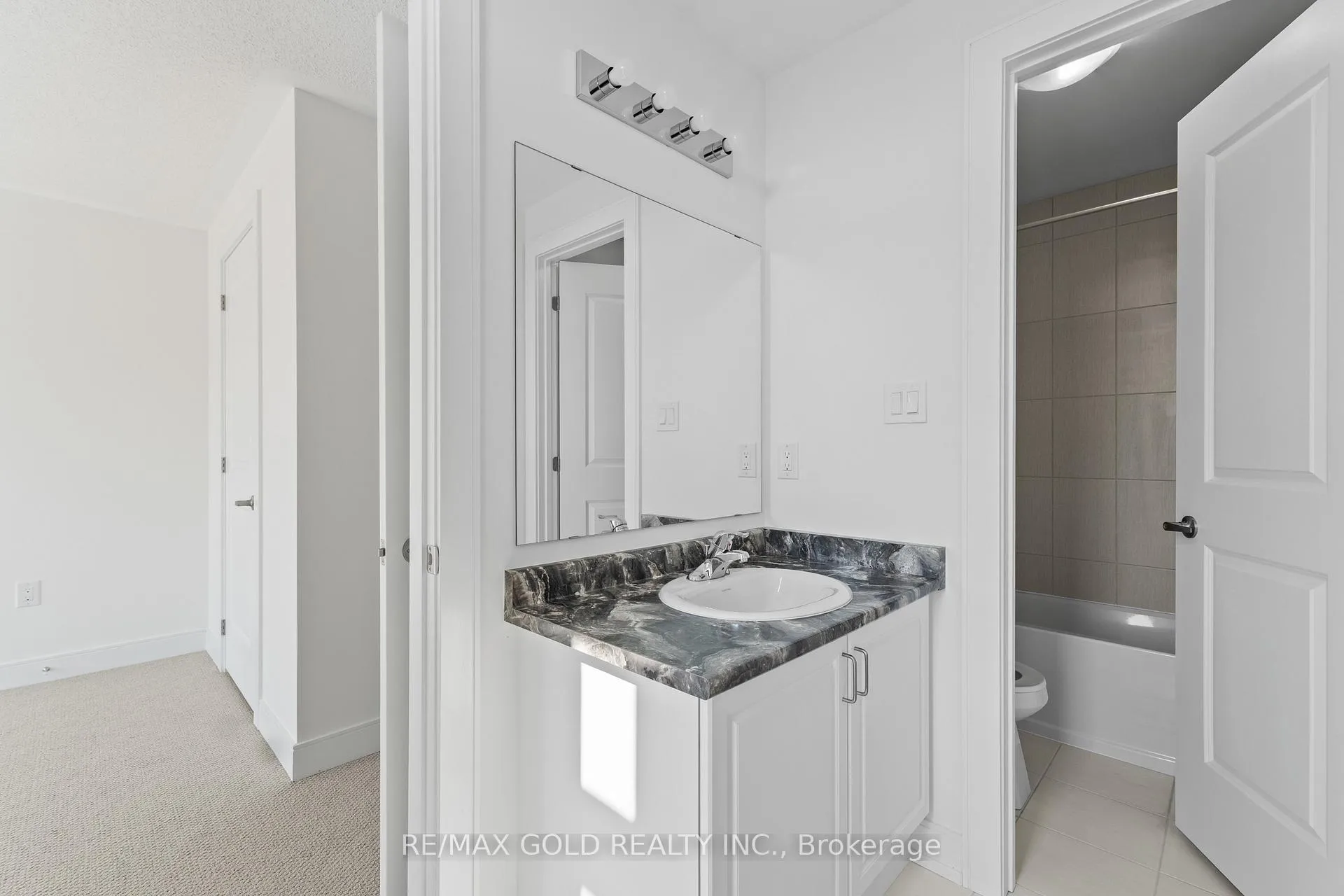 Photo 27 of 31 Stanley Leitch Drive, Kitchener, Mill Courtland Woodside Park — HOMEH