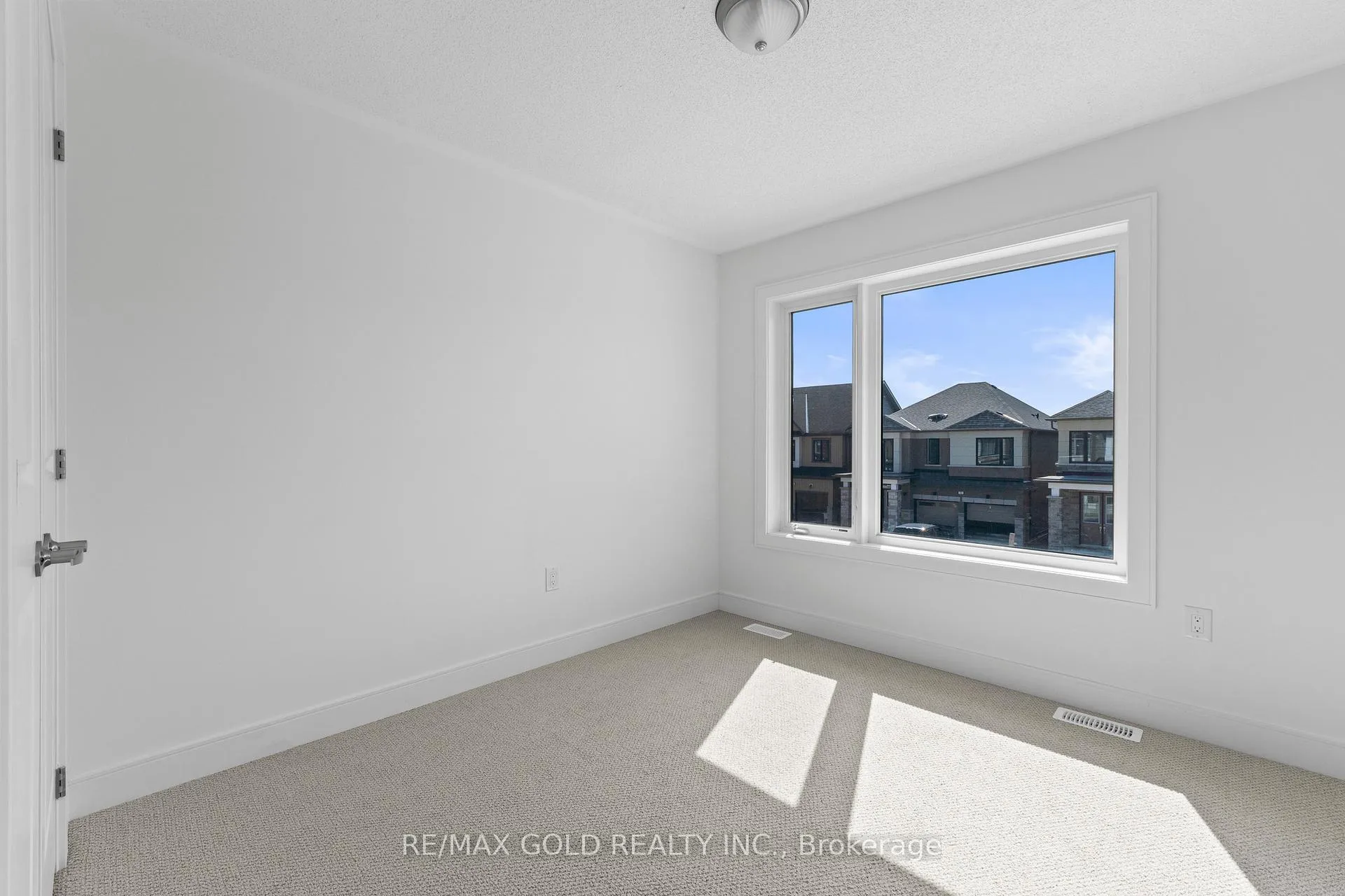Photo 30 of 31 Stanley Leitch Drive, Kitchener, Mill Courtland Woodside Park — HOMEH