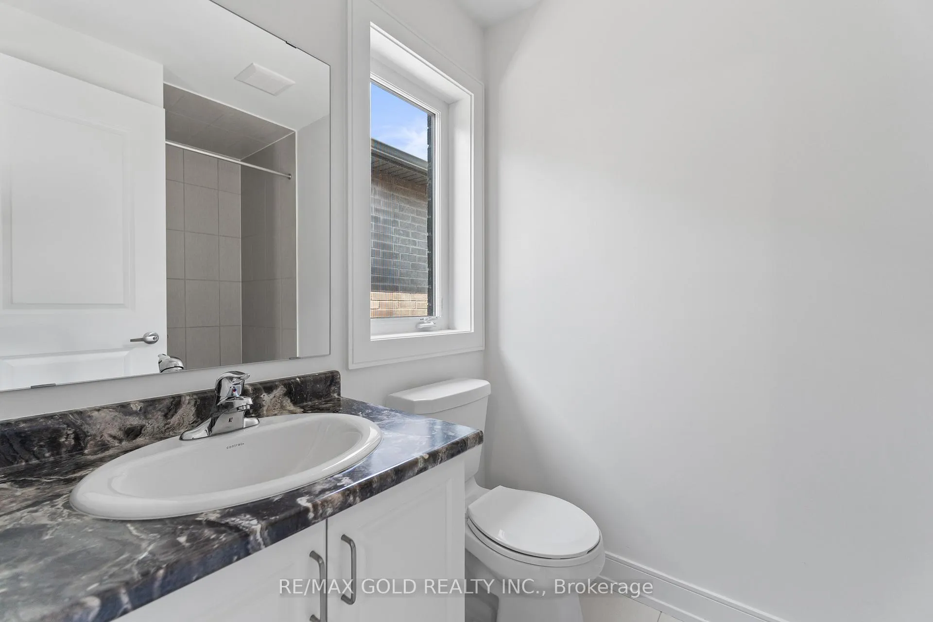 Photo 35 of 31 Stanley Leitch Drive, Kitchener, Mill Courtland Woodside Park — HOMEH