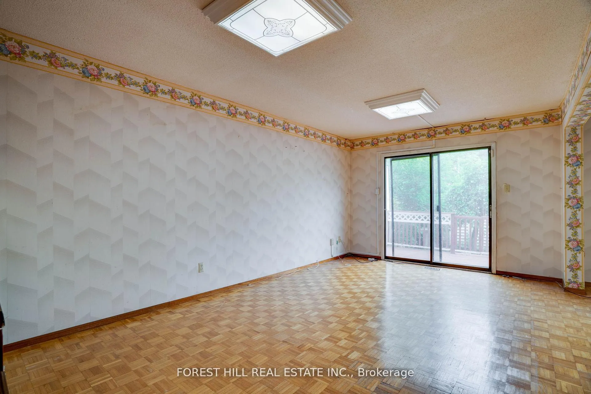 Photo 7 of 82 Hord Crescent, Vaughan, Lakeview Estates — HOMEH