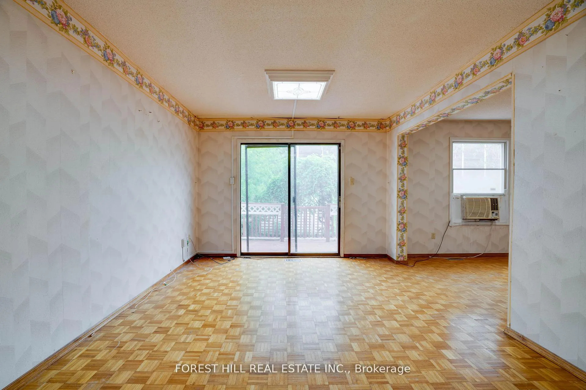 Photo 8 of 82 Hord Crescent, Vaughan, Lakeview Estates — HOMEH