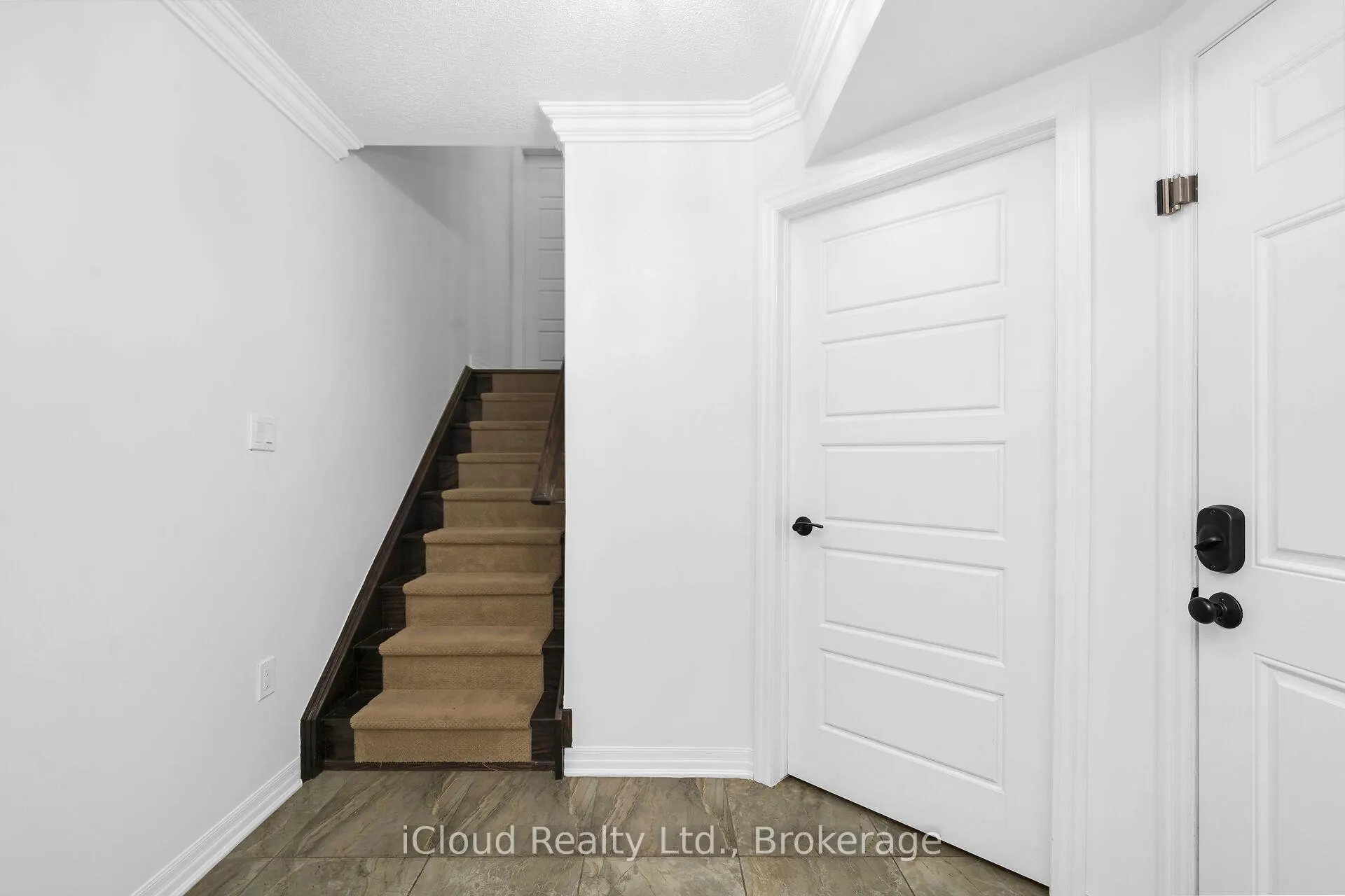 Photo 4 of Unit 142, 1000 Asleton Boulevard, Milton, Willmott — HOMEH
