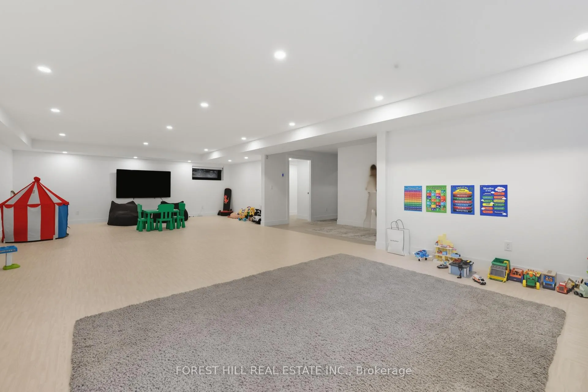 Photo 35 of 22 Khedive Avenue, Toronto, Englemount-Lawrence — HOMEH