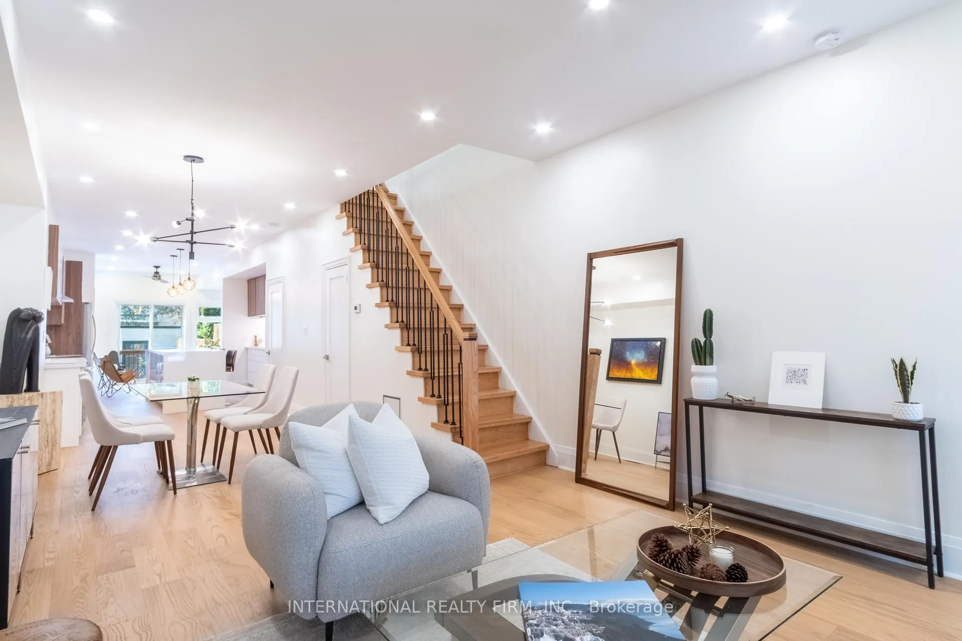 Photo 3 of 46 Morse Street, Toronto, South Riverdale — HOMEH