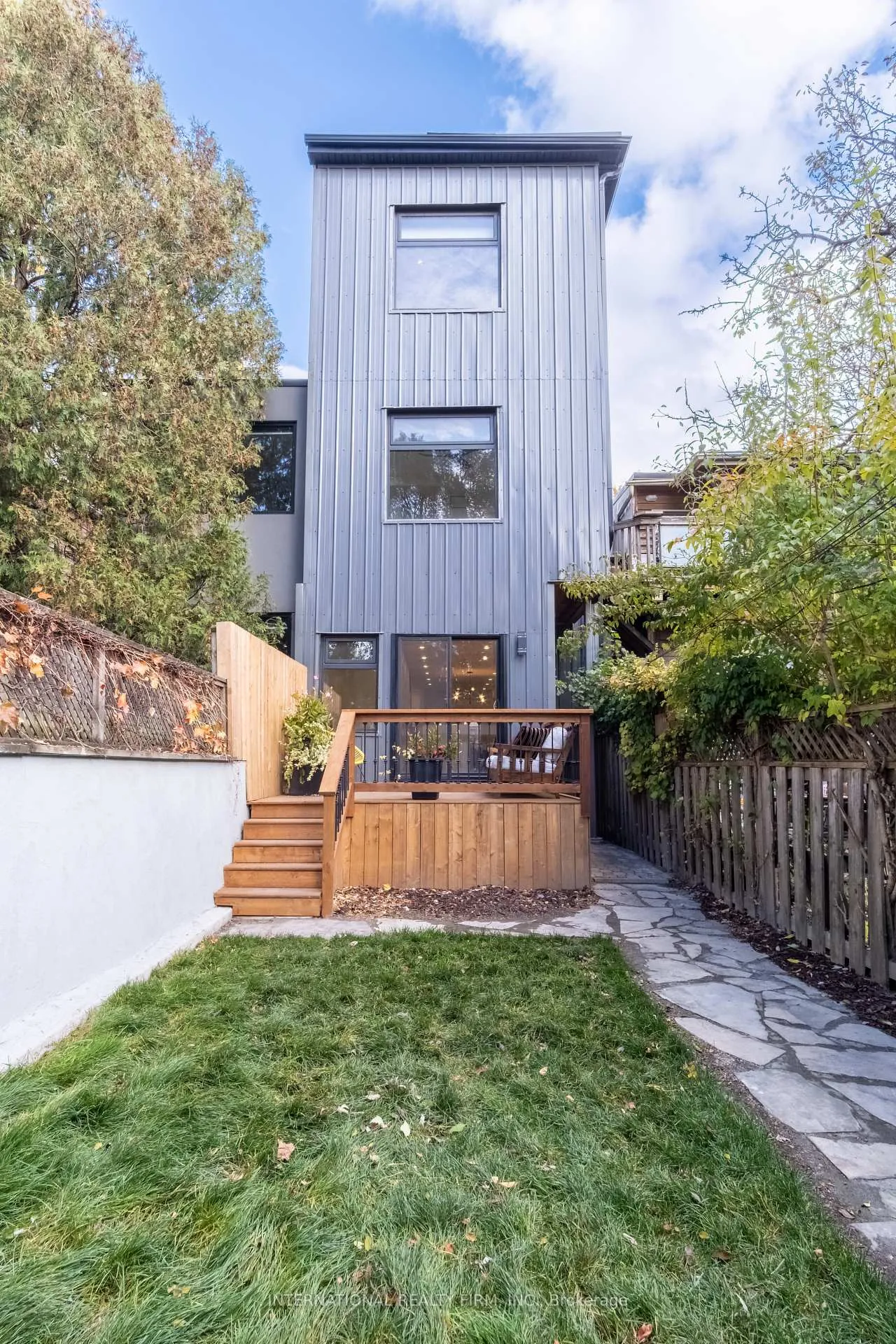 Photo 40 of 46 Morse Street, Toronto, South Riverdale — HOMEH