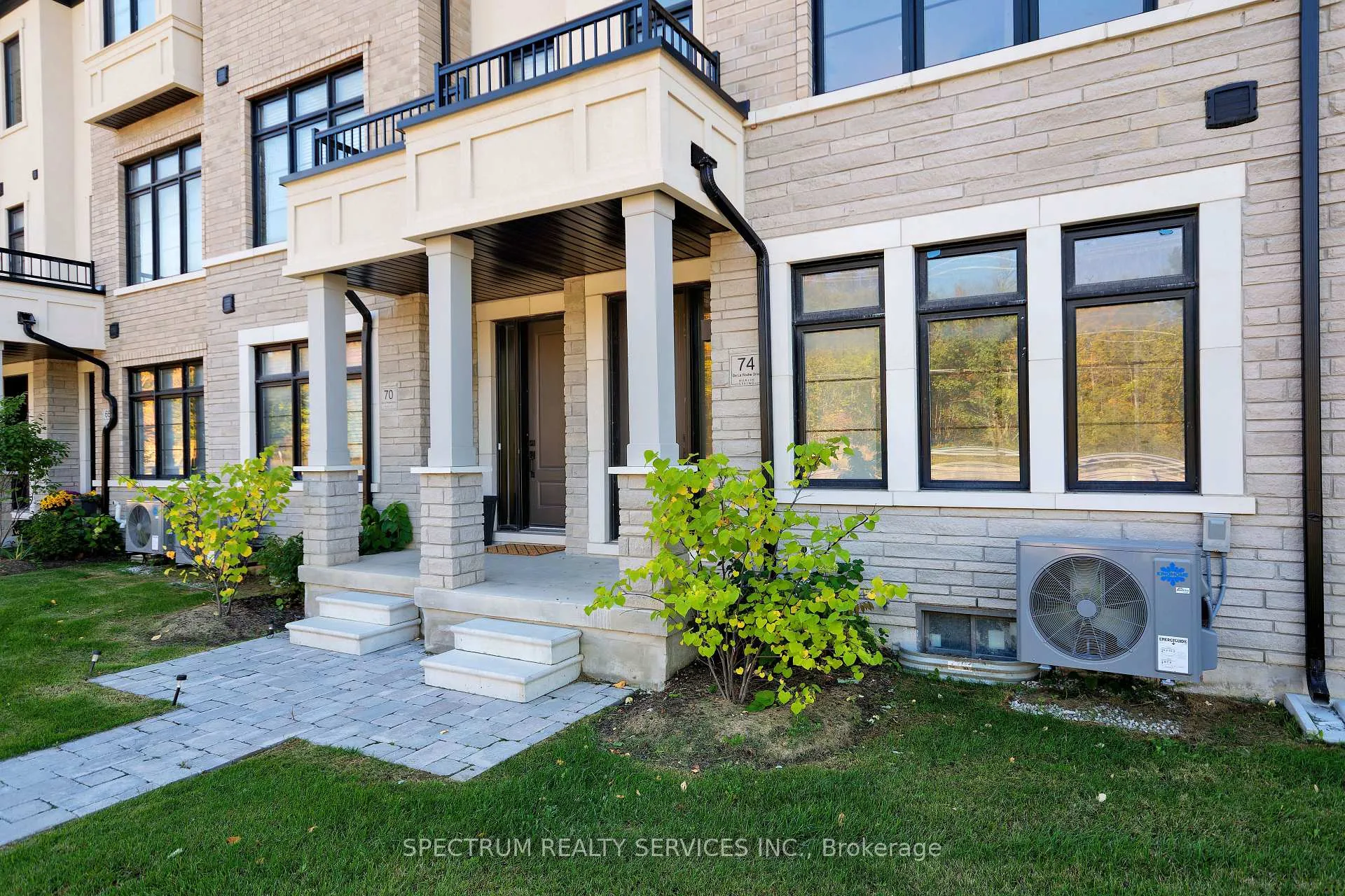 Photo 4 of 74 De La Roche Drive, Vaughan, Vellore Village — HOMEH