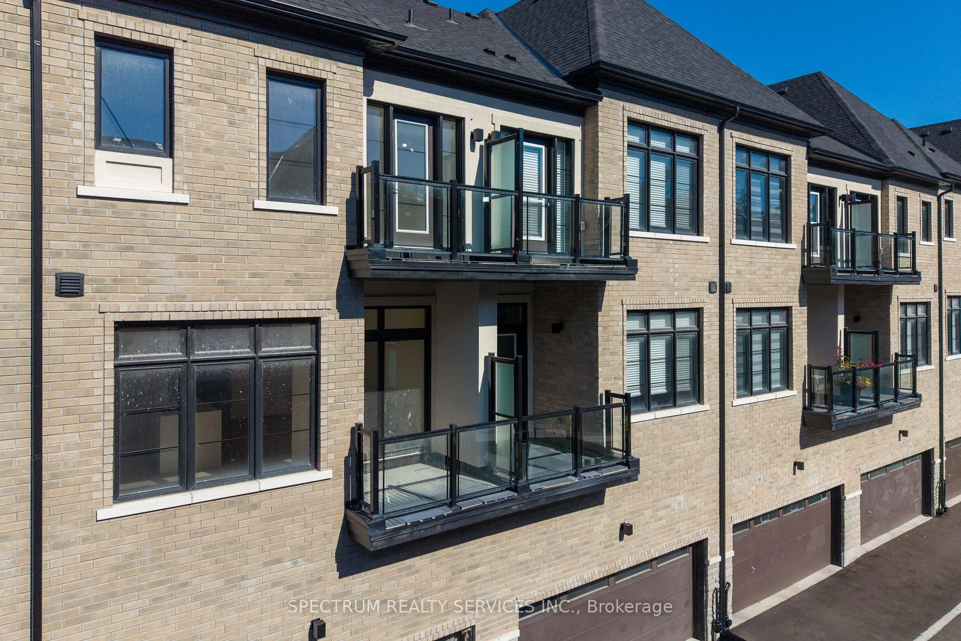 Photo 13 of 74 De La Roche Drive, Vaughan, Vellore Village — HOMEH