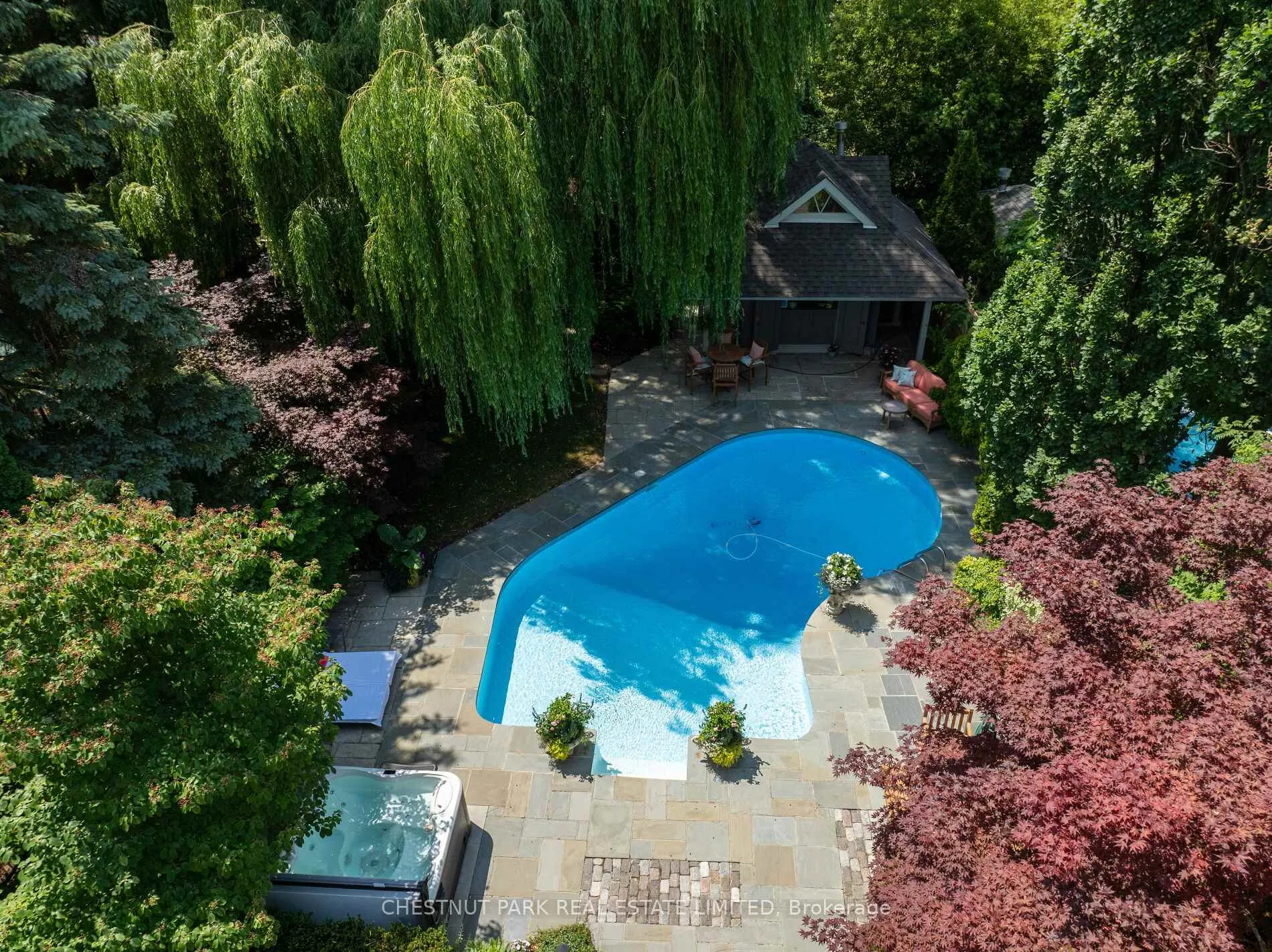 Photo 4 of 69 Otter Crescent, Toronto, Bedford Park-Nortown — HOMEH