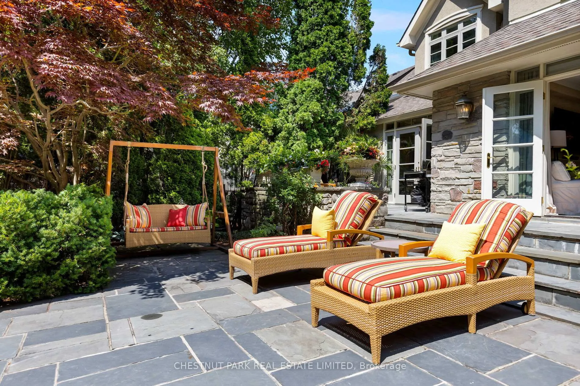 Photo 5 of 69 Otter Crescent, Toronto, Bedford Park-Nortown — HOMEH