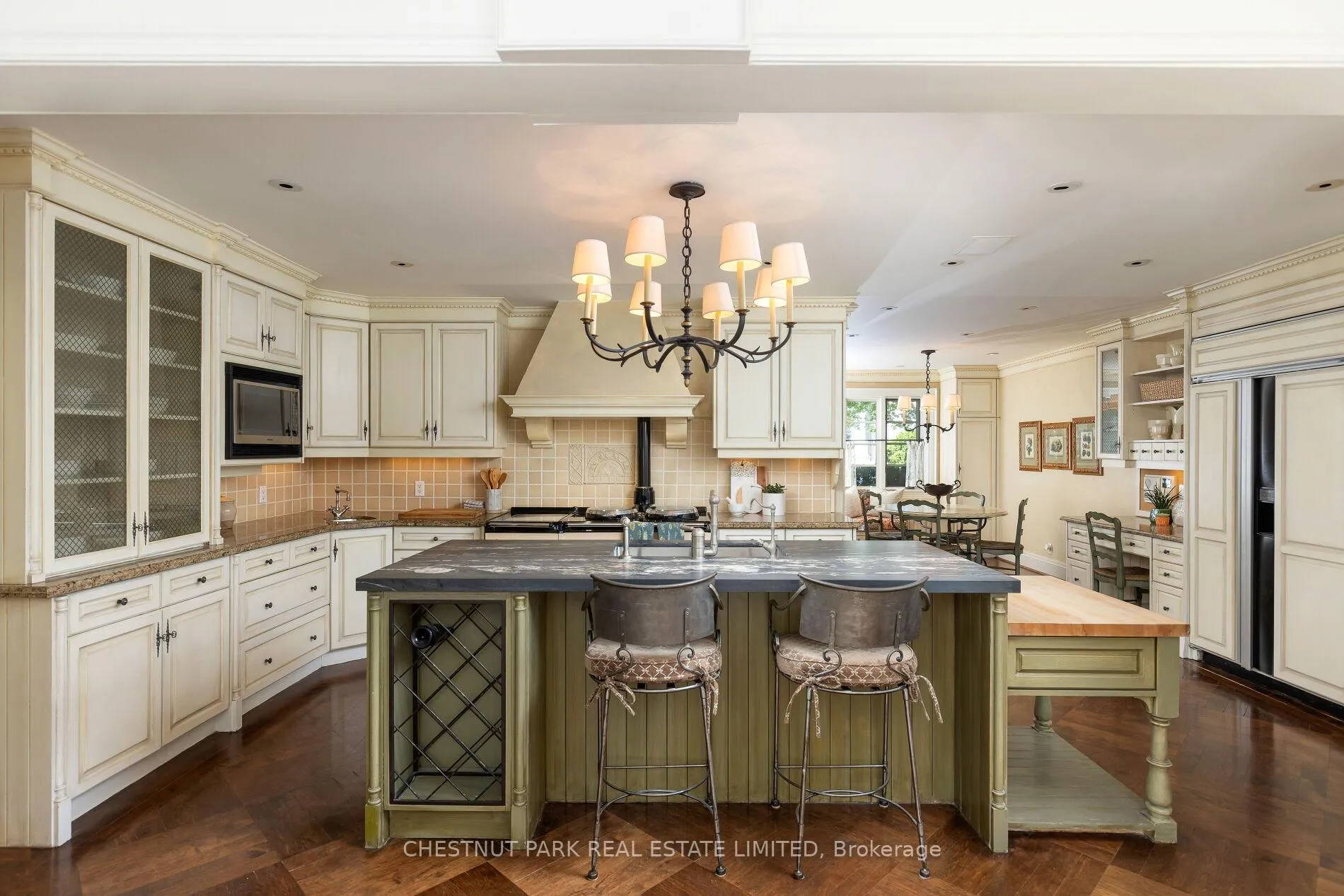 Photo 8 of 69 Otter Crescent, Toronto, Bedford Park-Nortown — HOMEH