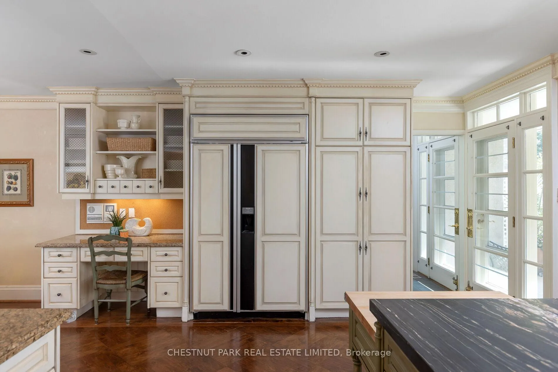Photo 12 of 69 Otter Crescent, Toronto, Bedford Park-Nortown — HOMEH