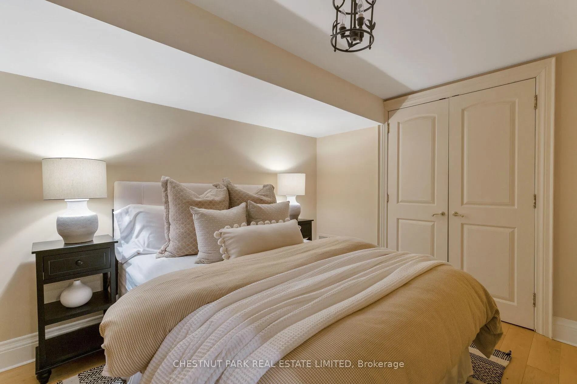 Photo 30 of 69 Otter Crescent, Toronto, Bedford Park-Nortown — HOMEH