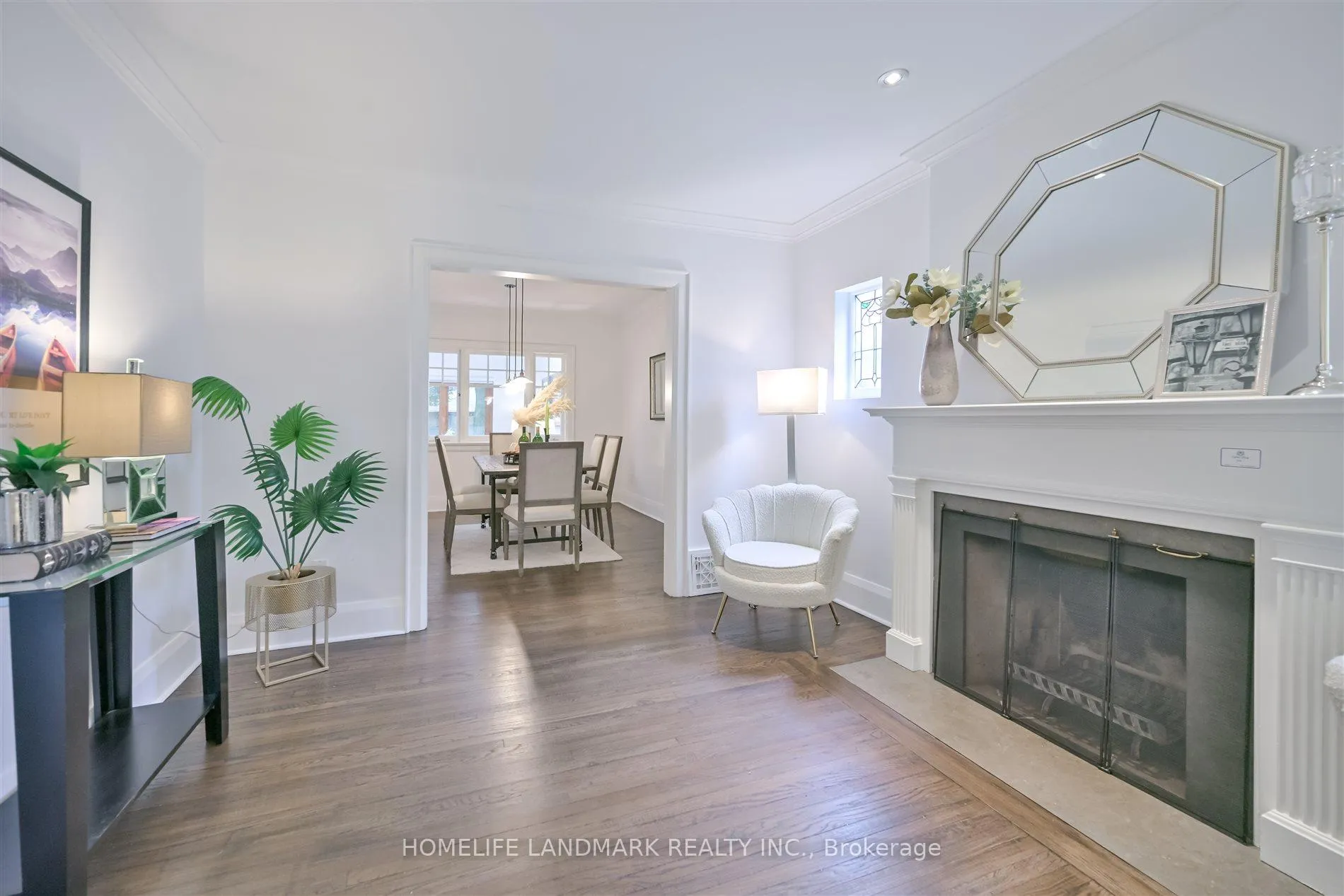 Photo 9 of 26 Birdsall Avenue, Toronto, Yonge-Eglinton — HOMEH