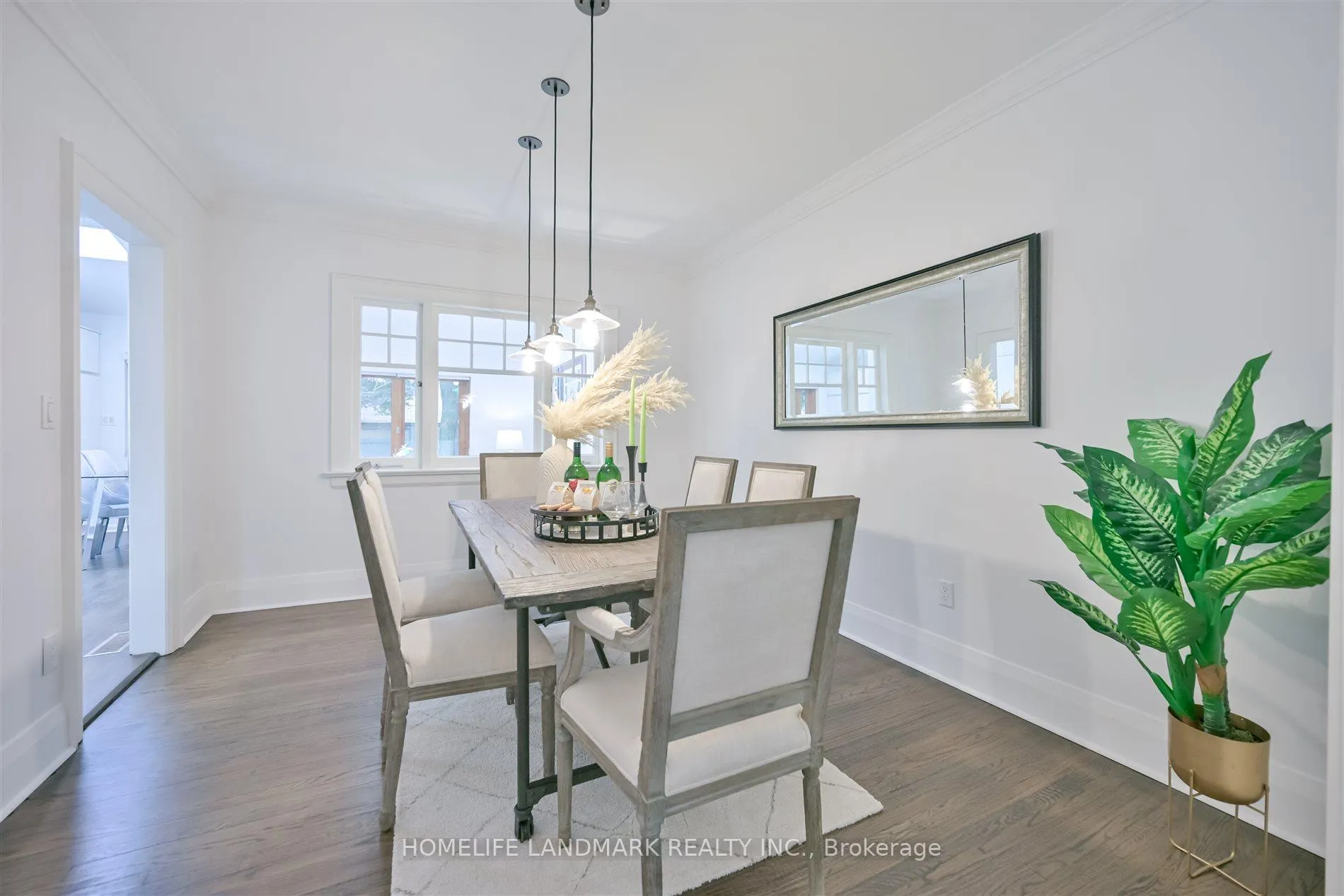 Photo 10 of 26 Birdsall Avenue, Toronto, Yonge-Eglinton — HOMEH