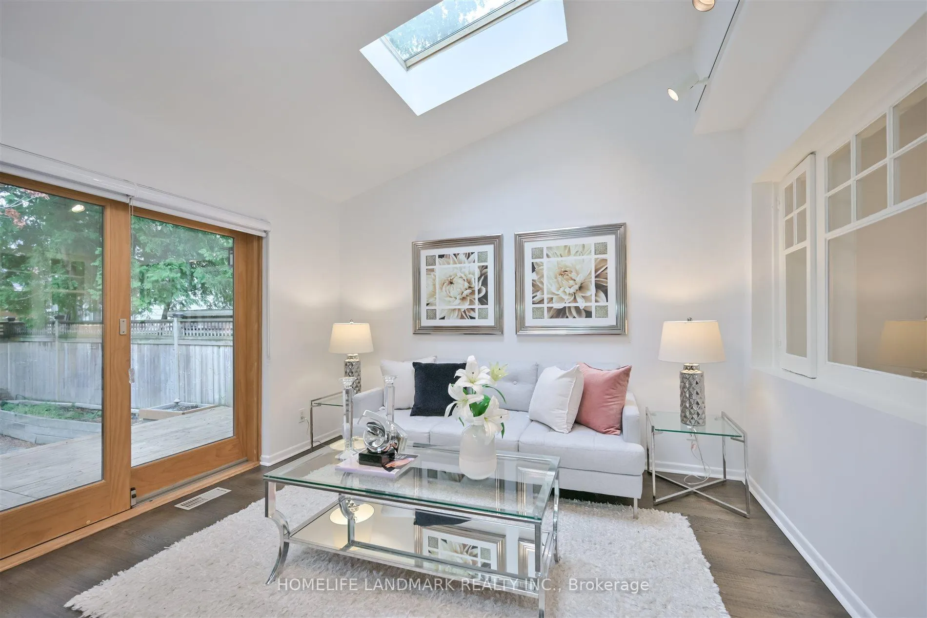 Photo 17 of 26 Birdsall Avenue, Toronto, Yonge-Eglinton — HOMEH