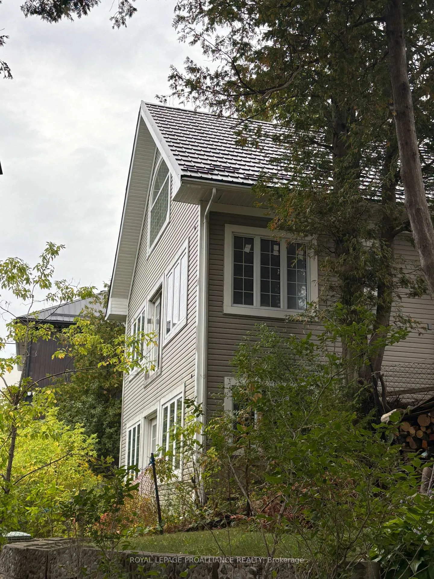 Front of Unit 410, 5427 Young Street