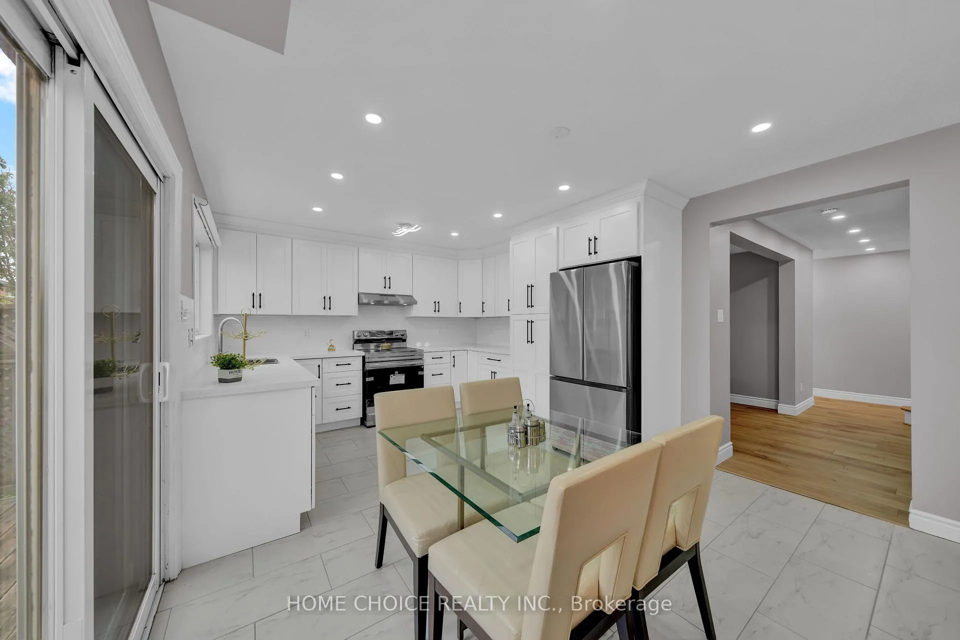 Photo 15 of 106 Brighton Road N, Barrie, Grove East — HOMEH