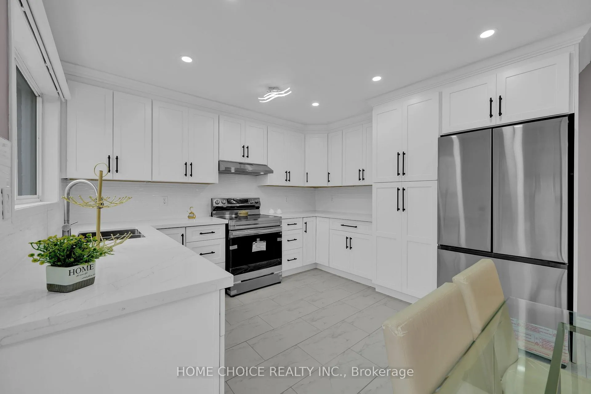 Photo 18 of 106 Brighton Road N, Barrie, Grove East — HOMEH
