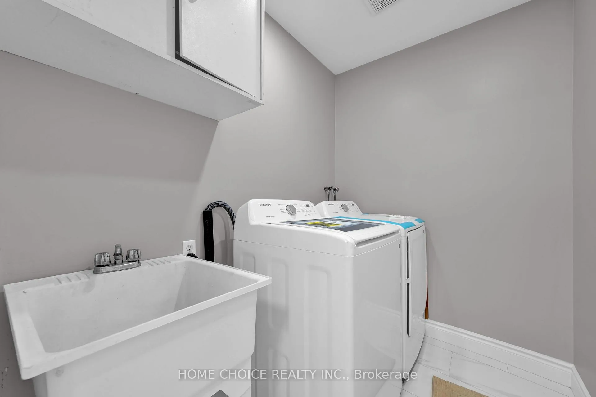 Photo 33 of 106 Brighton Road N, Barrie, Grove East — HOMEH