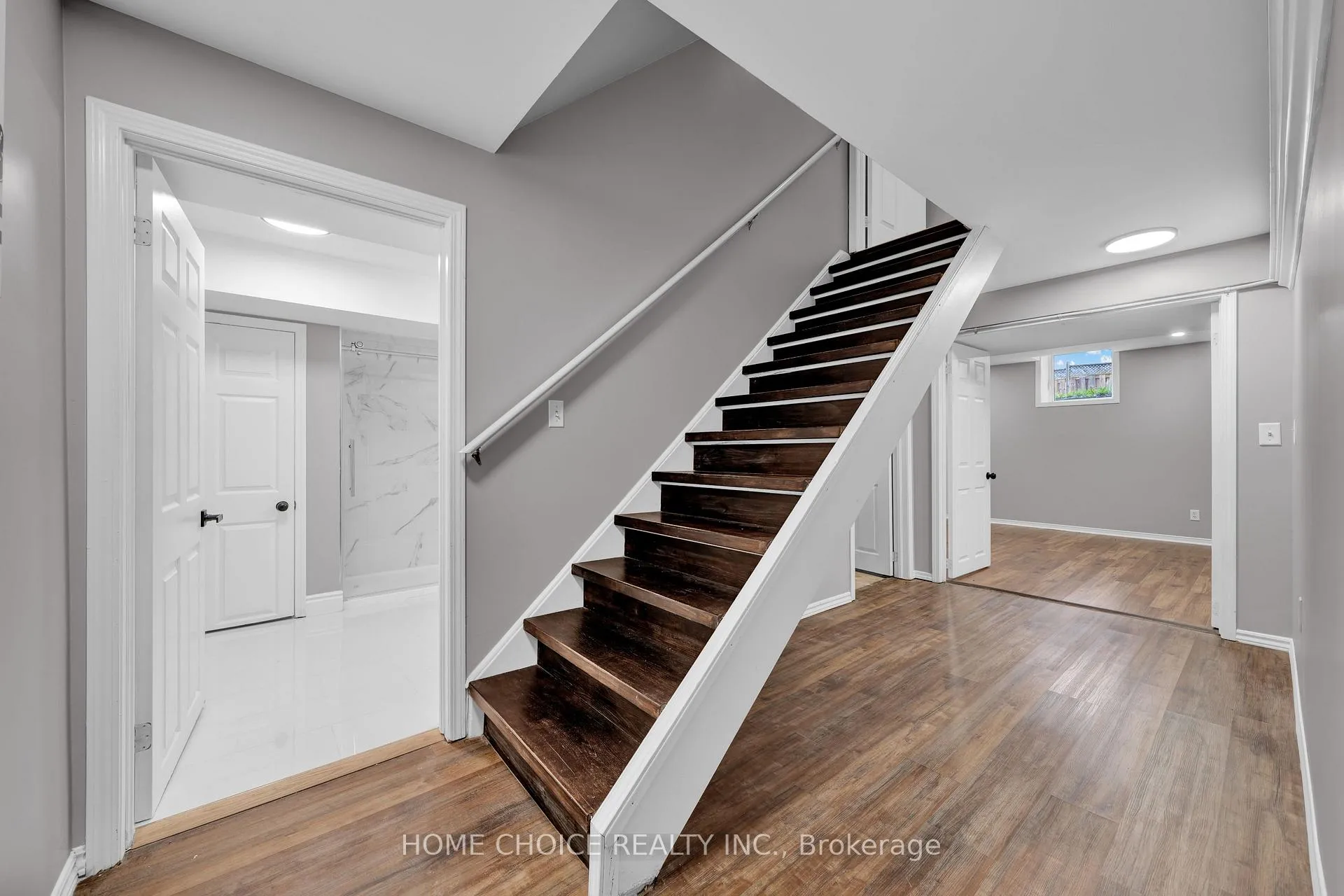 Photo 34 of 106 Brighton Road N, Barrie, Grove East — HOMEH