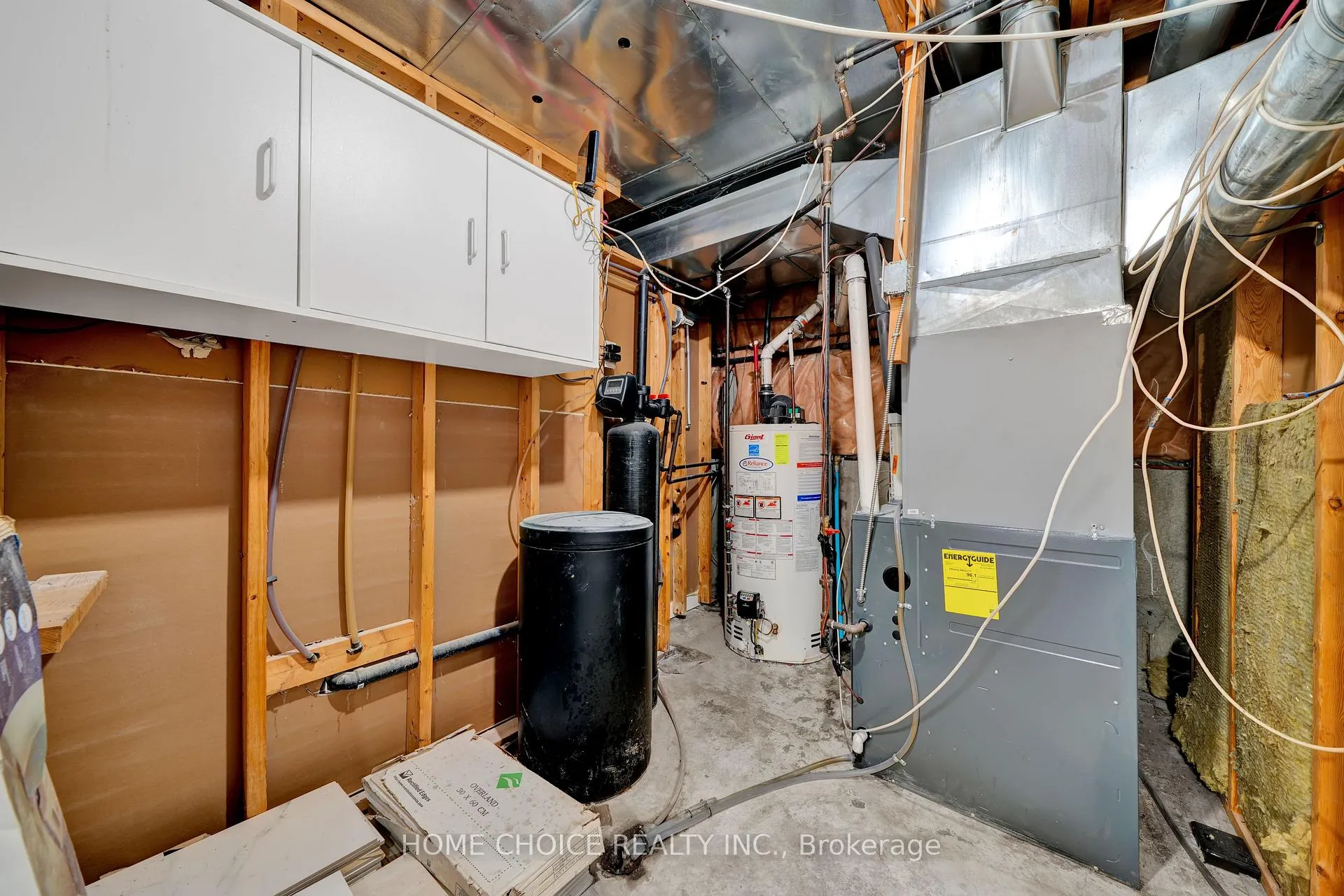 Photo 40 of 106 Brighton Road N, Barrie, Grove East — HOMEH