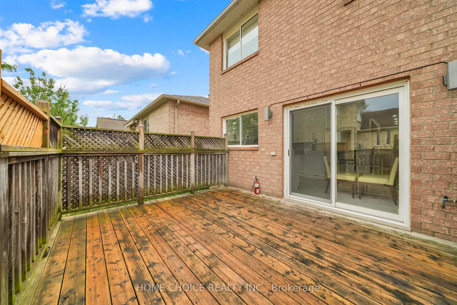 Photo 41 of 106 Brighton Road N, Barrie, Grove East — HOMEH