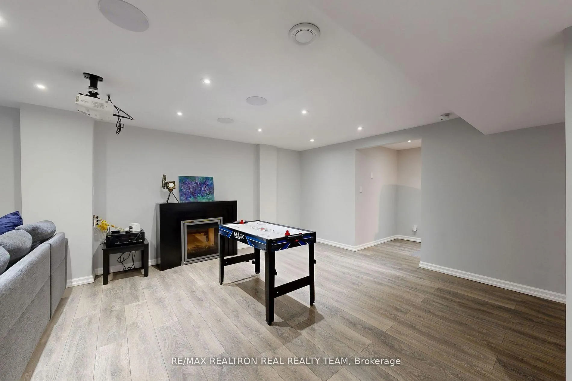 Photo 35 of 89 Cachet Boulevard, Whitby, Brooklin — HOMEH