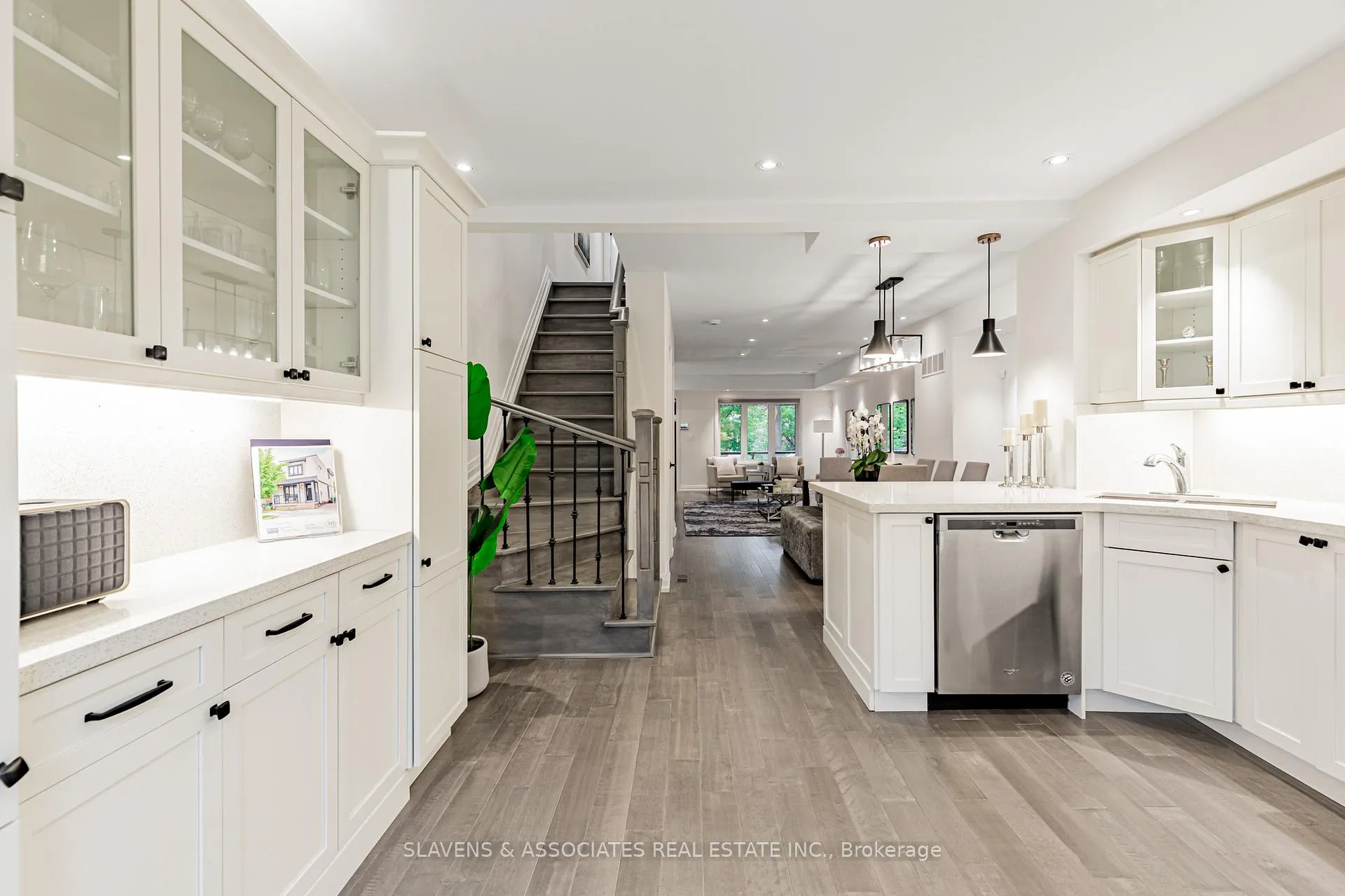 Photo 18 of 111 Cedric Avenue, Toronto, Oakwood Village — HOMEH