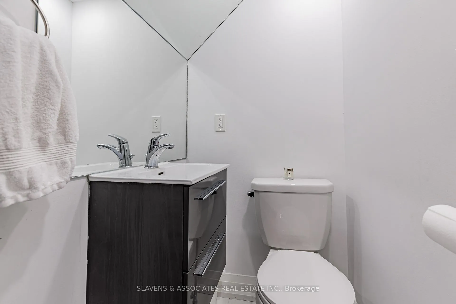 Photo 19 of 111 Cedric Avenue, Toronto, Oakwood Village — HOMEH