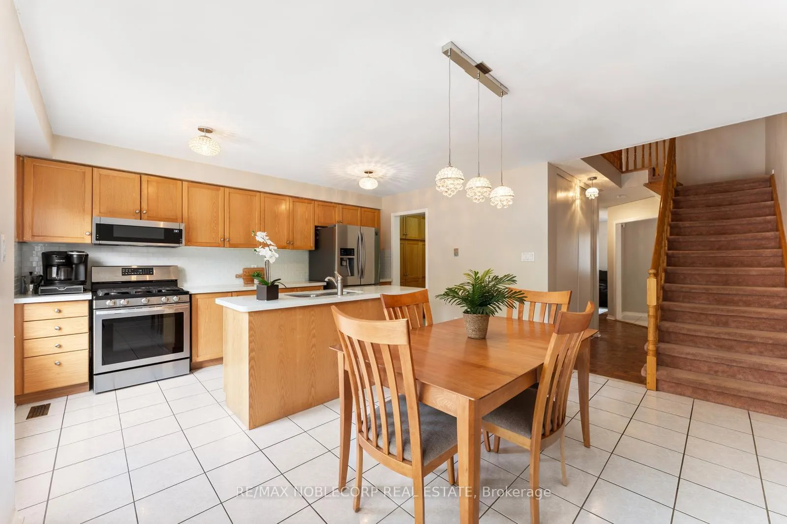 Photo 13 of 44 Hanton Crescent, Caledon, Bolton East — HOMEH