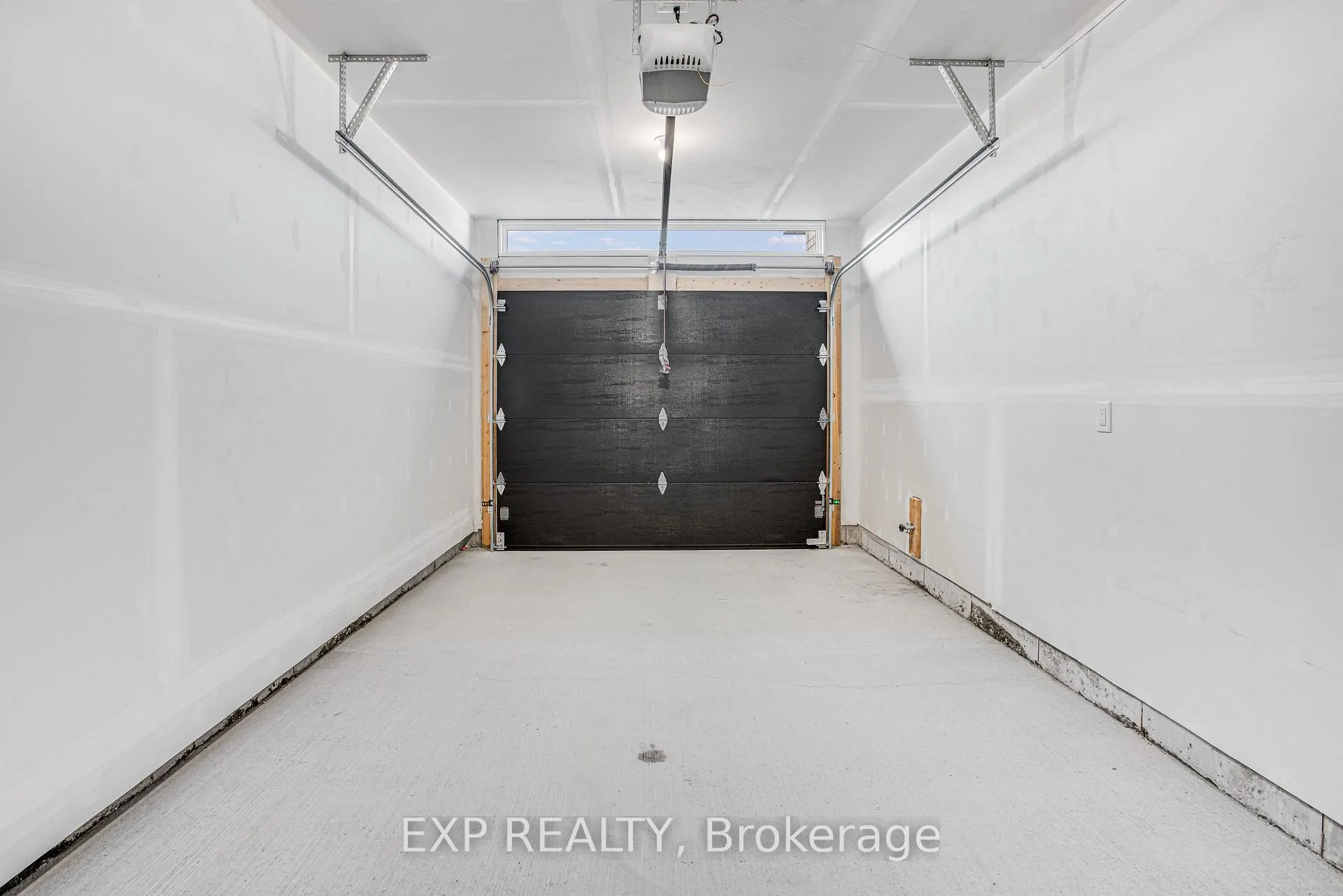 Photo 3 of 114 Lorie Street, The Nation, Limoges — HOMEH