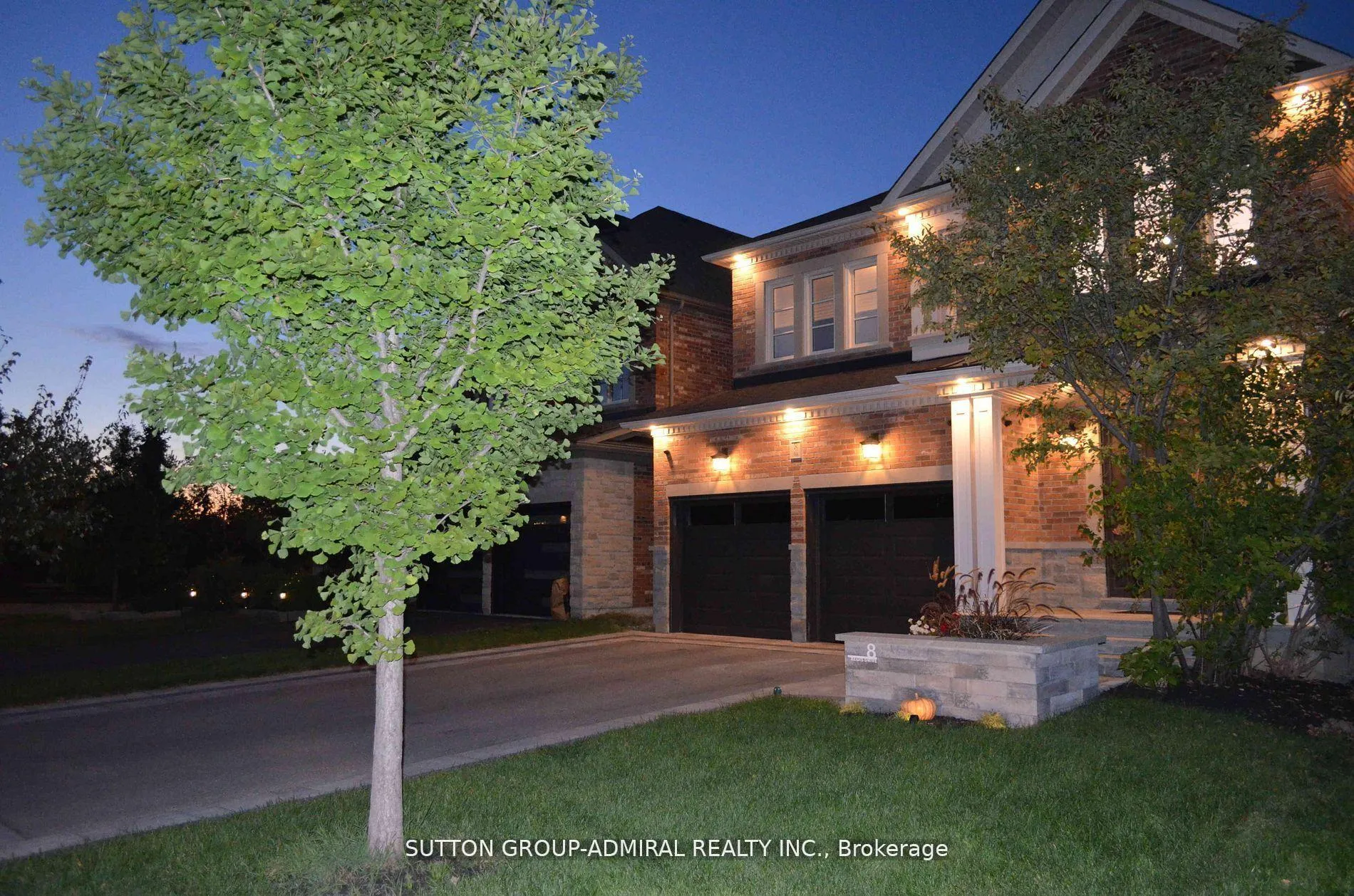 Photo 5 of 8 Aegis Drive, Vaughan, Patterson — HOMEH