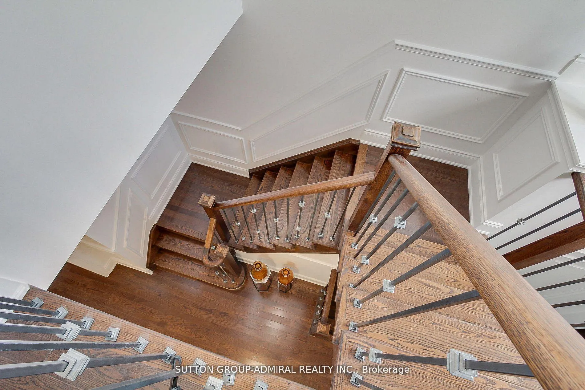 Photo 32 of 8 Aegis Drive, Vaughan, Patterson — HOMEH