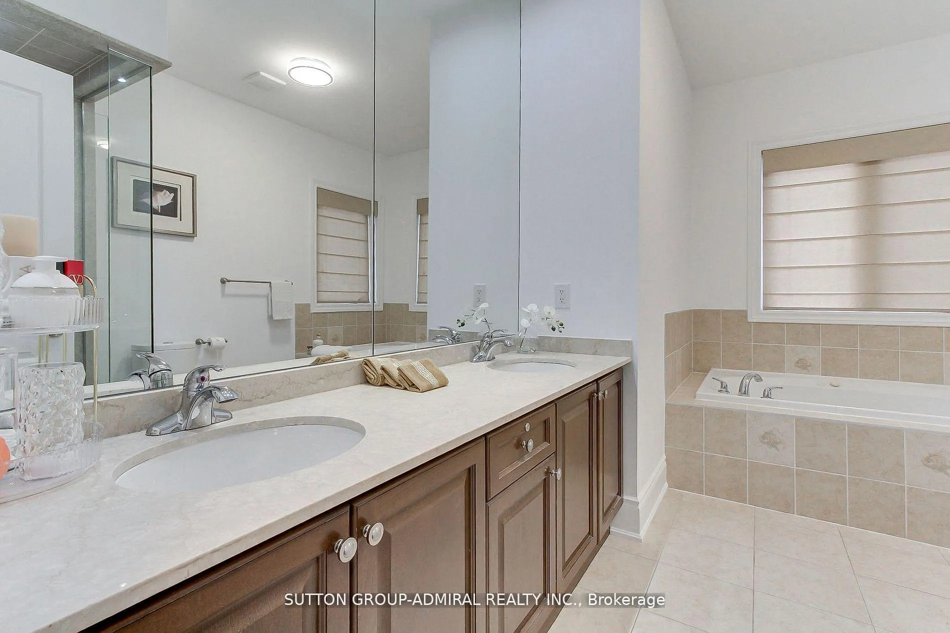 Photo 33 of 8 Aegis Drive, Vaughan, Patterson — HOMEH