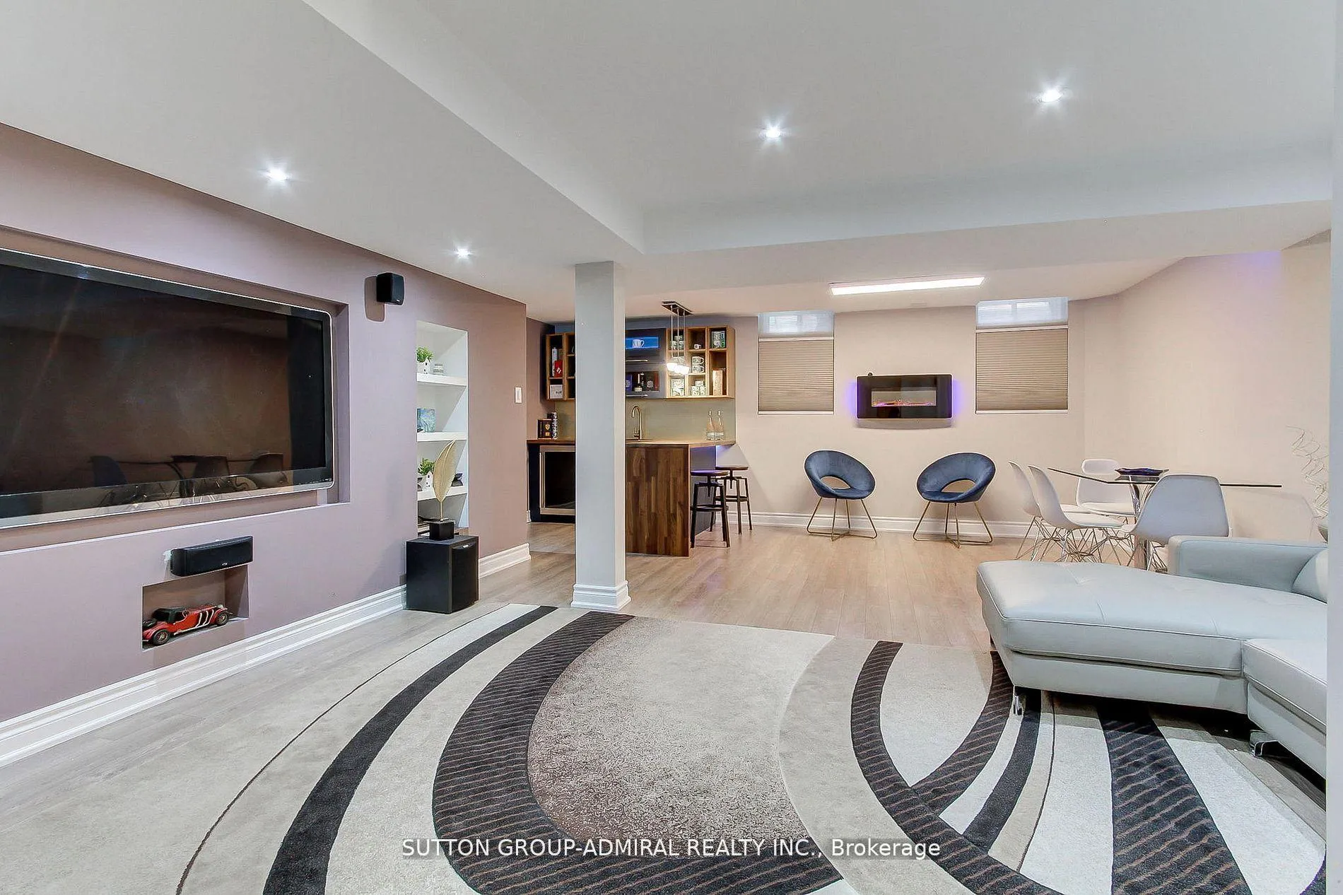 Photo 42 of 8 Aegis Drive, Vaughan, Patterson — HOMEH
