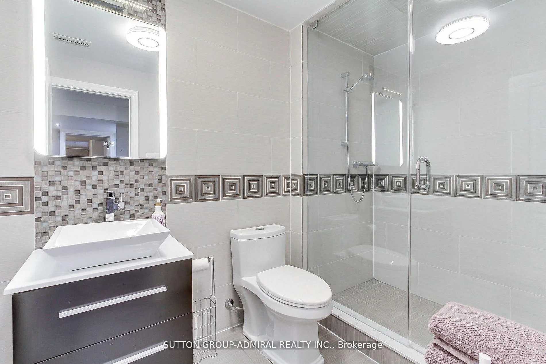 Photo 49 of 8 Aegis Drive, Vaughan, Patterson — HOMEH