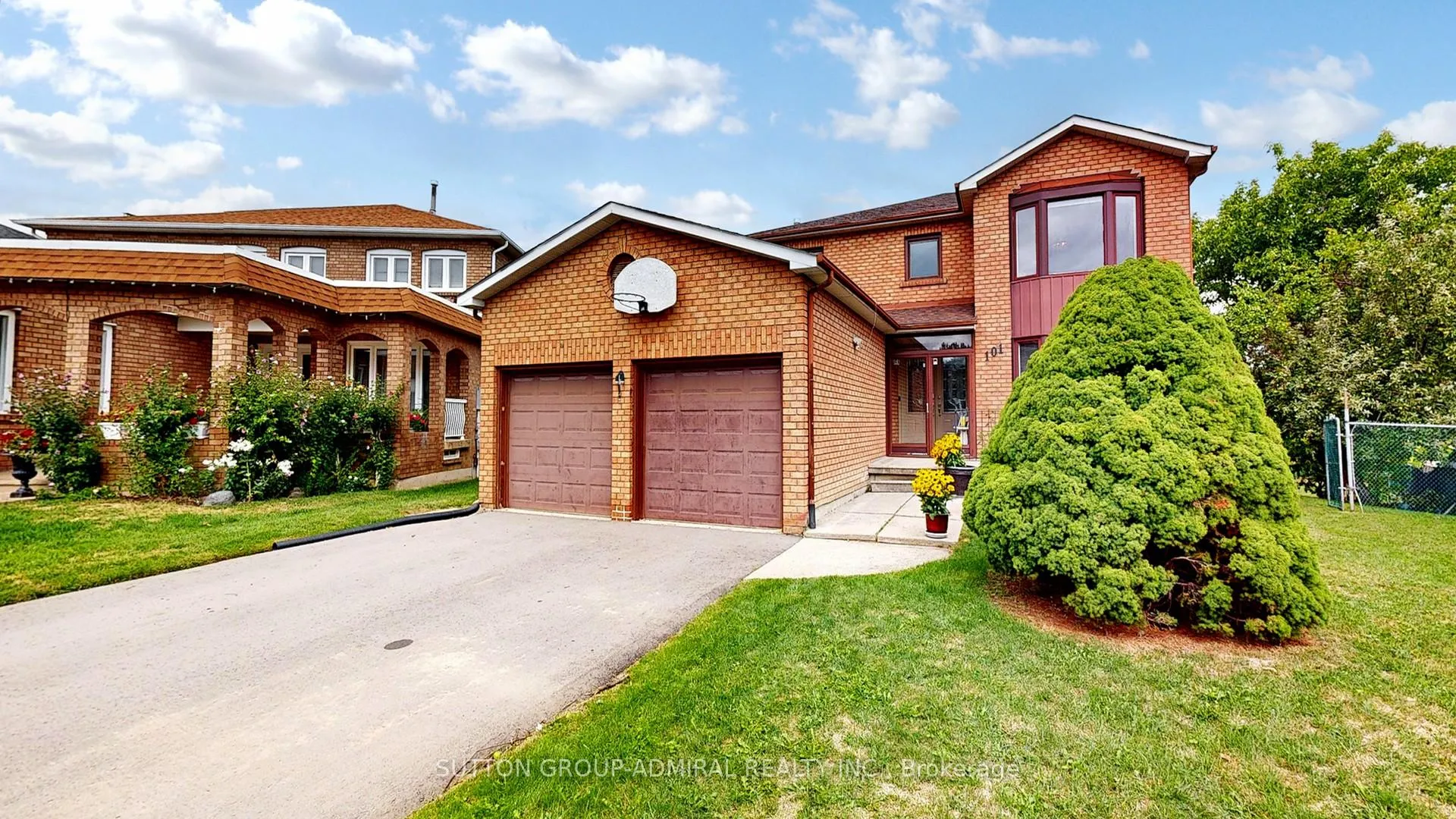 Photo 3 of 101 Dunstan Crescent, Vaughan, West Woodbridge — HOMEH