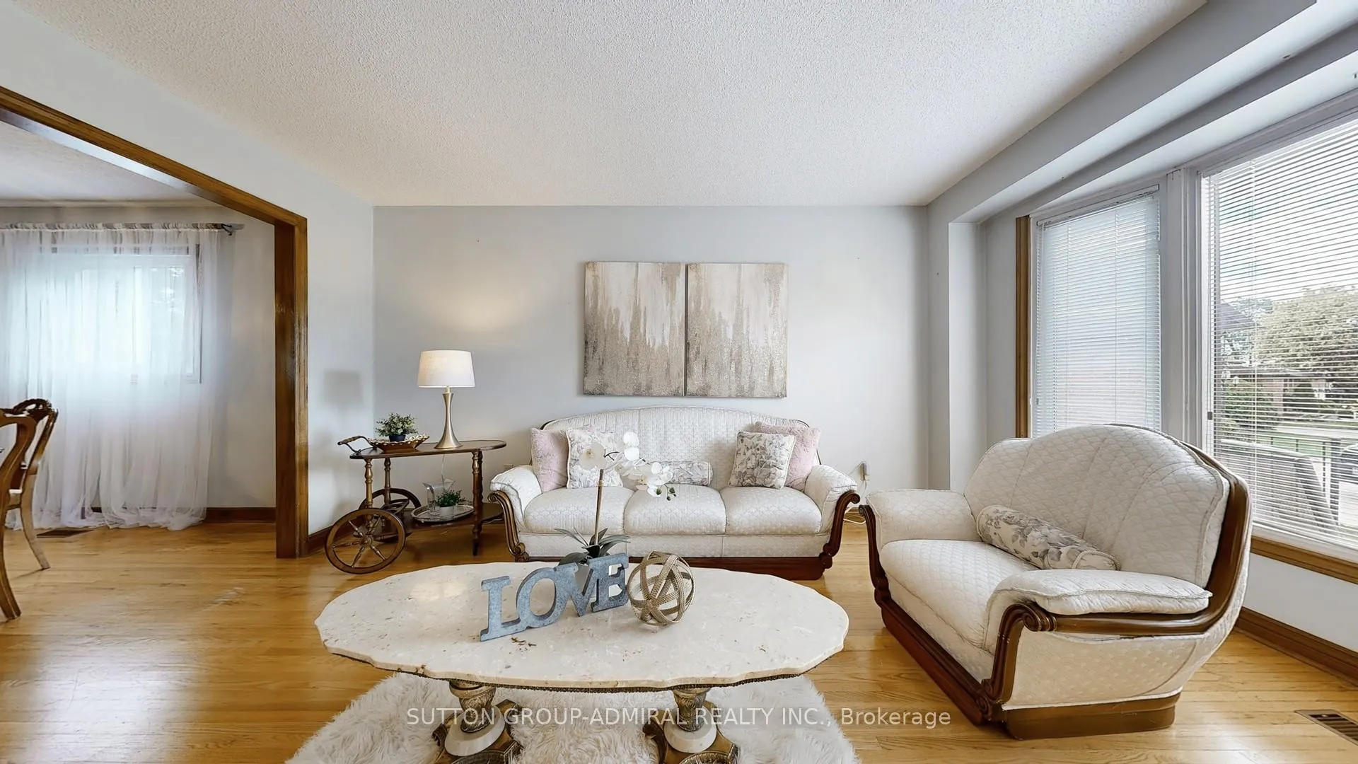 Photo 7 of 101 Dunstan Crescent, Vaughan, West Woodbridge — HOMEH