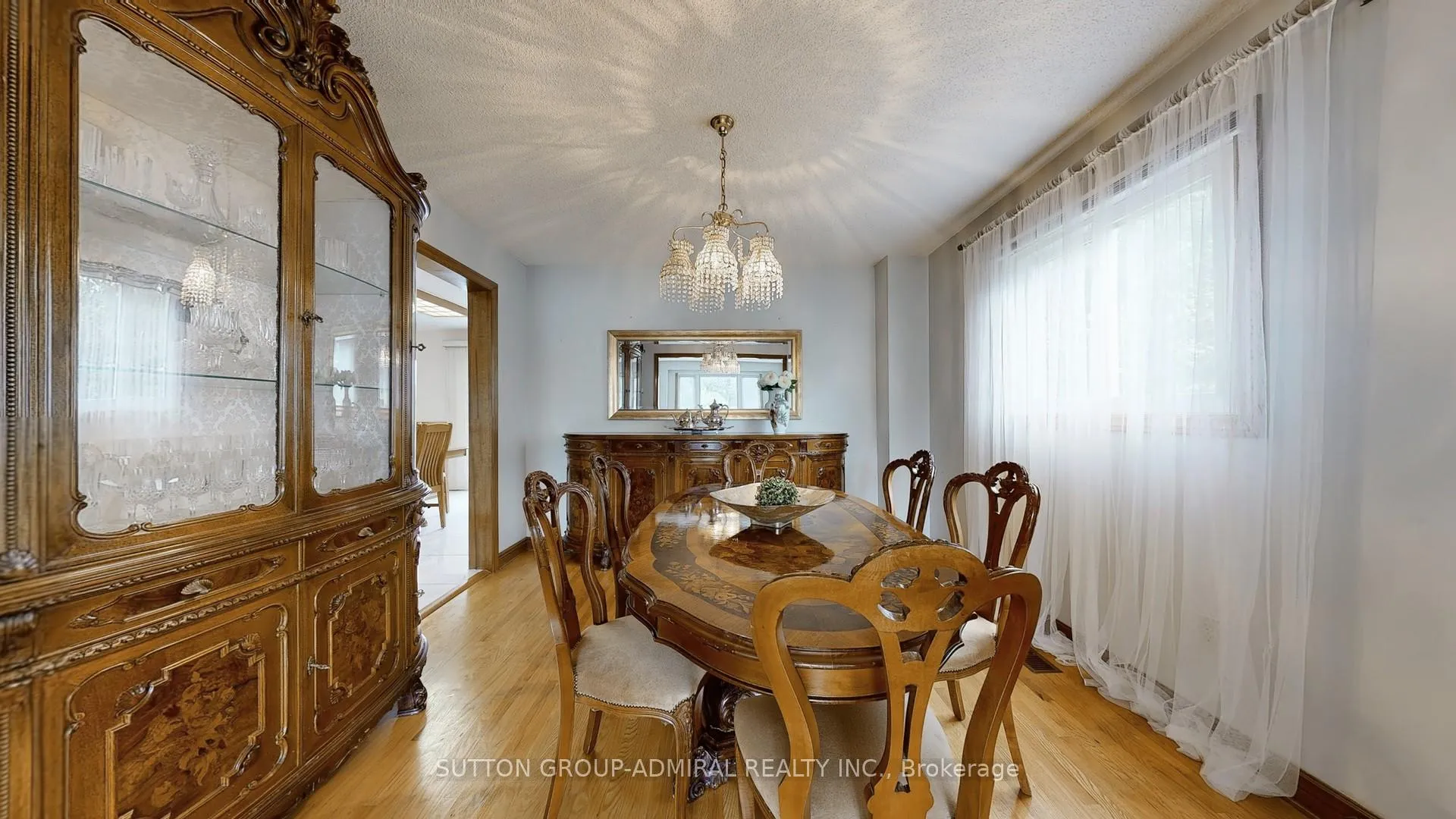 Photo 9 of 101 Dunstan Crescent, Vaughan, West Woodbridge — HOMEH