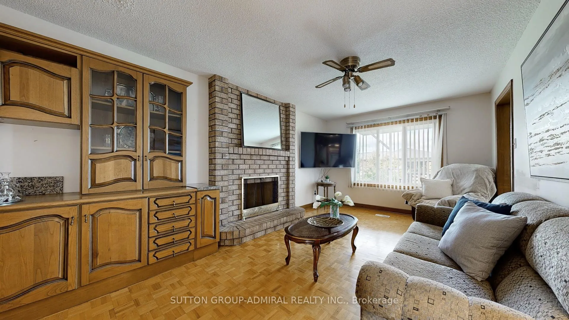 Photo 10 of 101 Dunstan Crescent, Vaughan, West Woodbridge — HOMEH