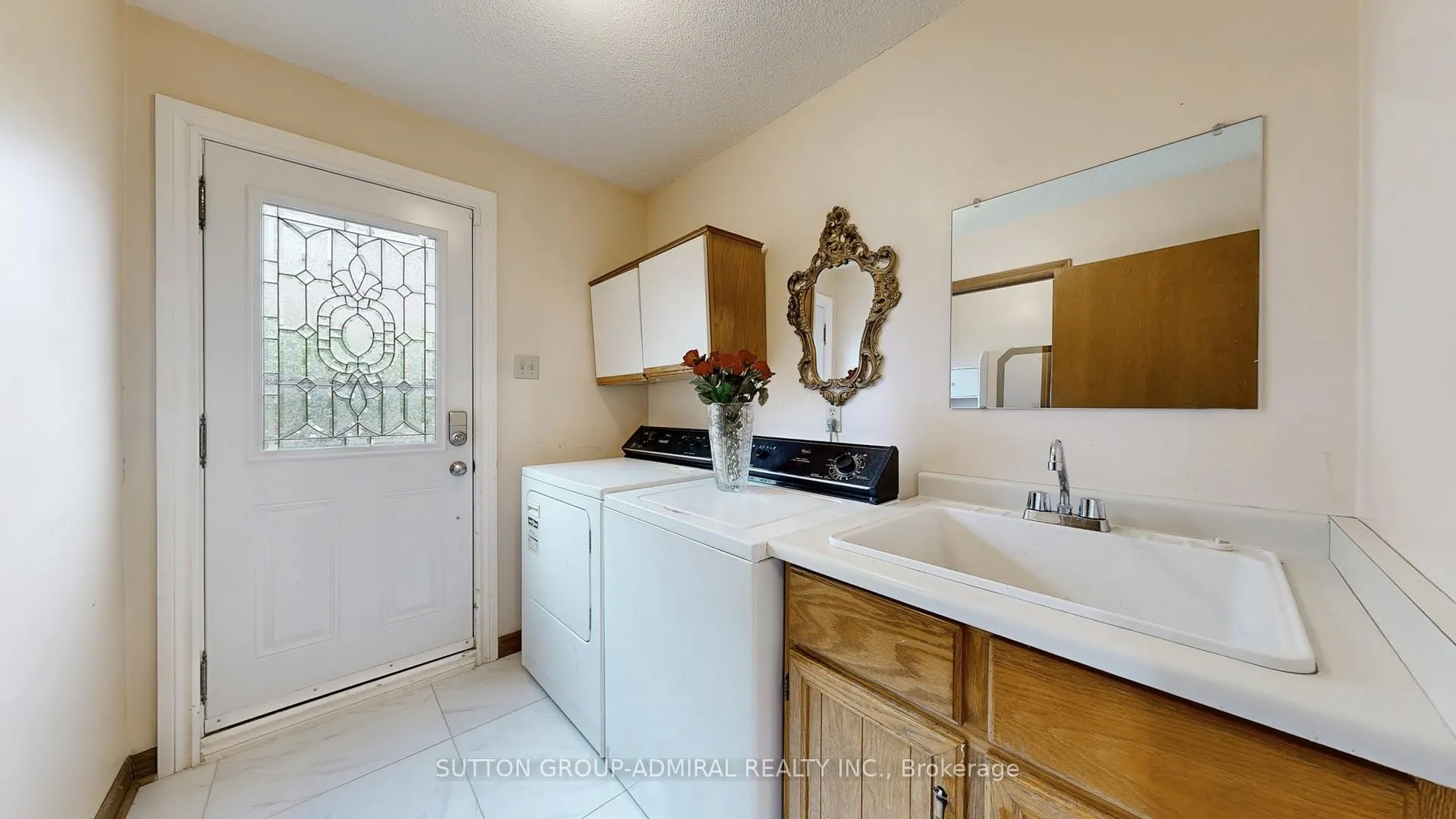 Photo 17 of 101 Dunstan Crescent, Vaughan, West Woodbridge — HOMEH