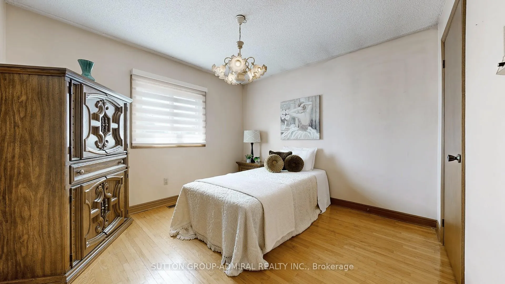 Photo 21 of 101 Dunstan Crescent, Vaughan, West Woodbridge — HOMEH